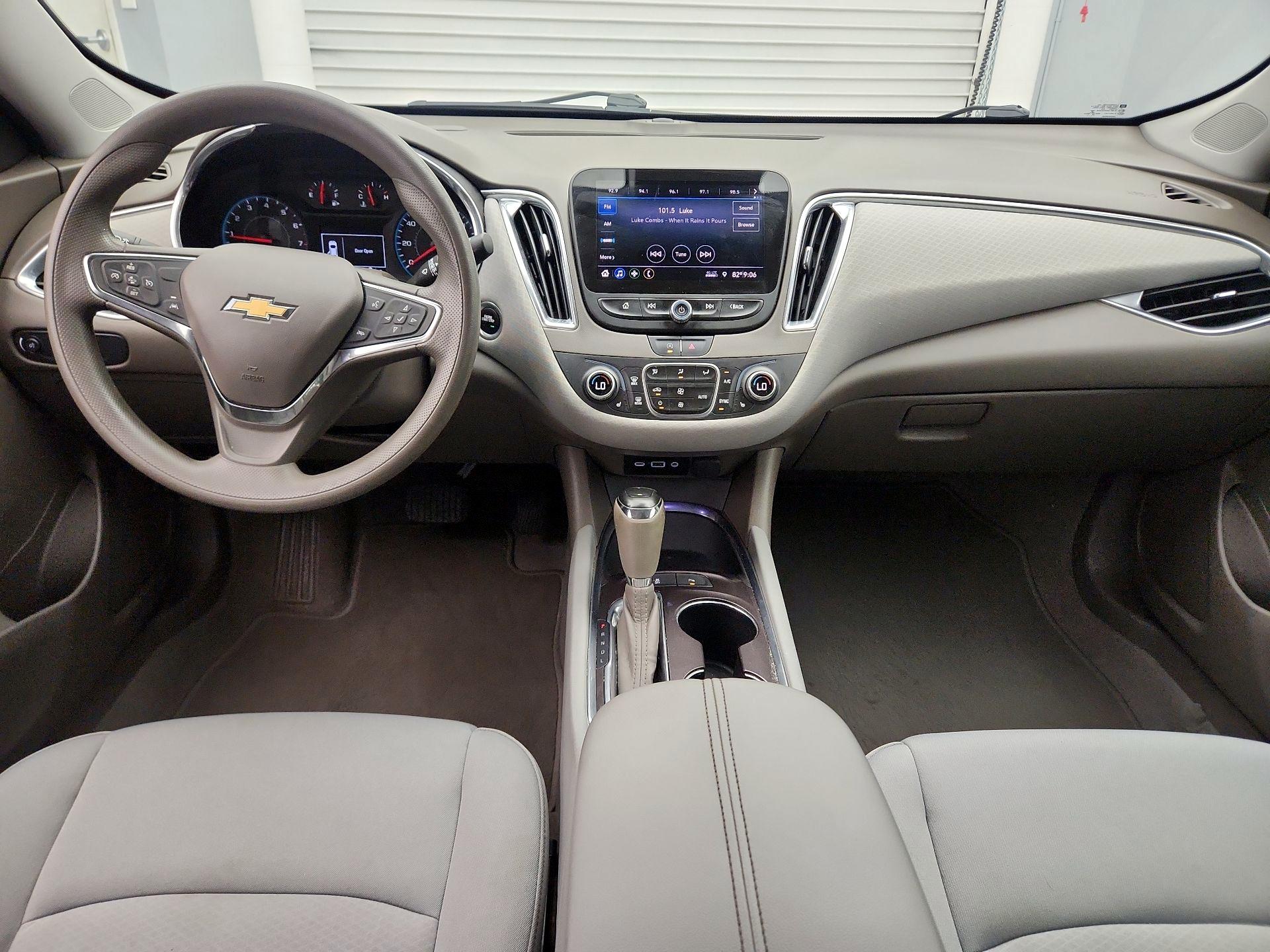 Thumbnail: 2020 Chevrolet Malibu - 9