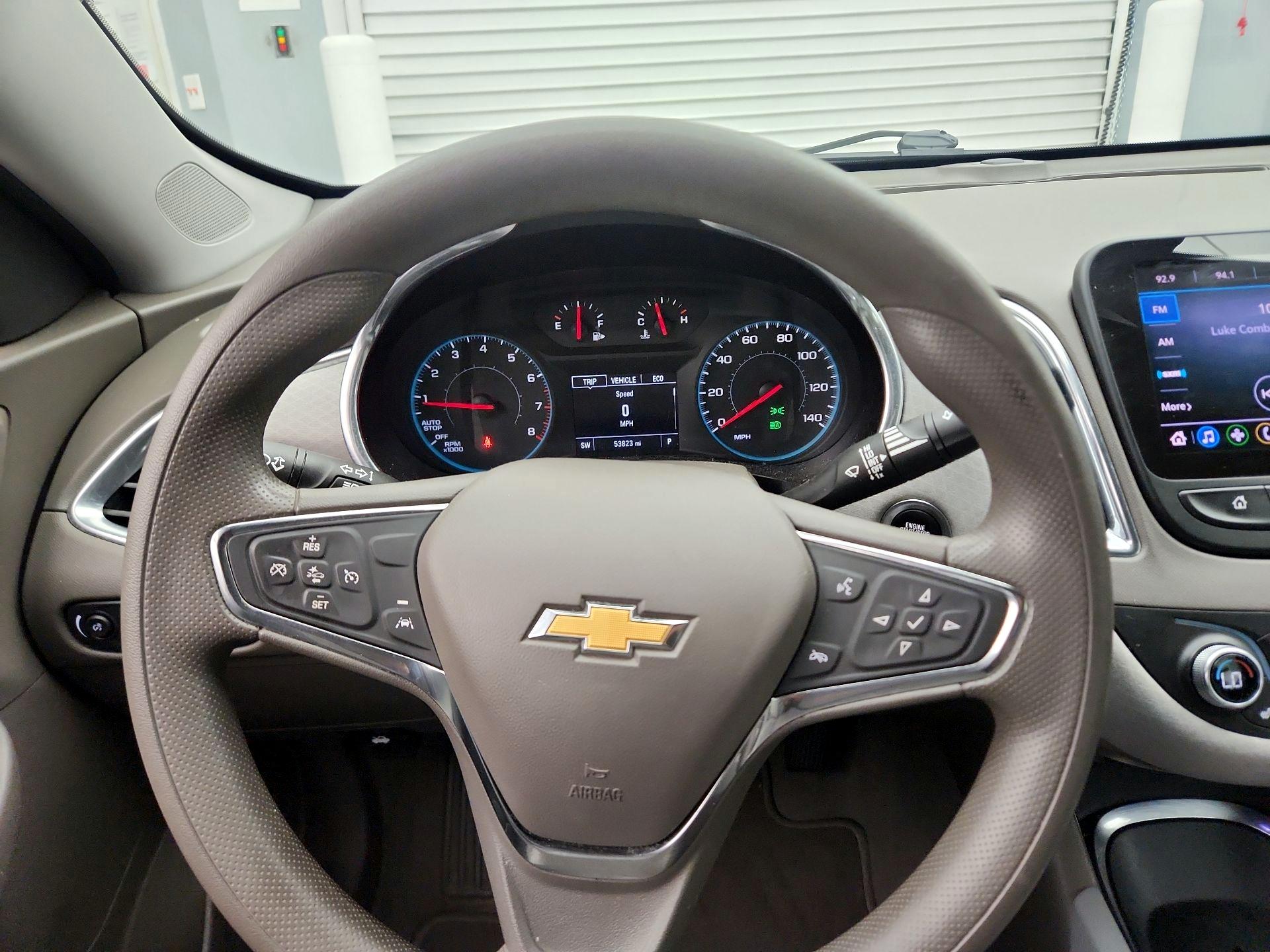 Thumbnail: 2020 Chevrolet Malibu - 10