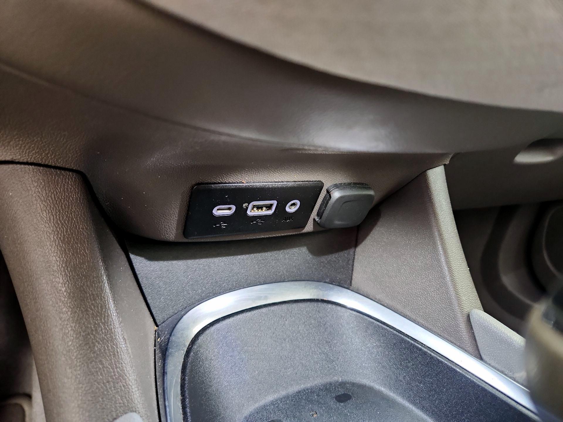 Thumbnail: 2020 Chevrolet Malibu - 18