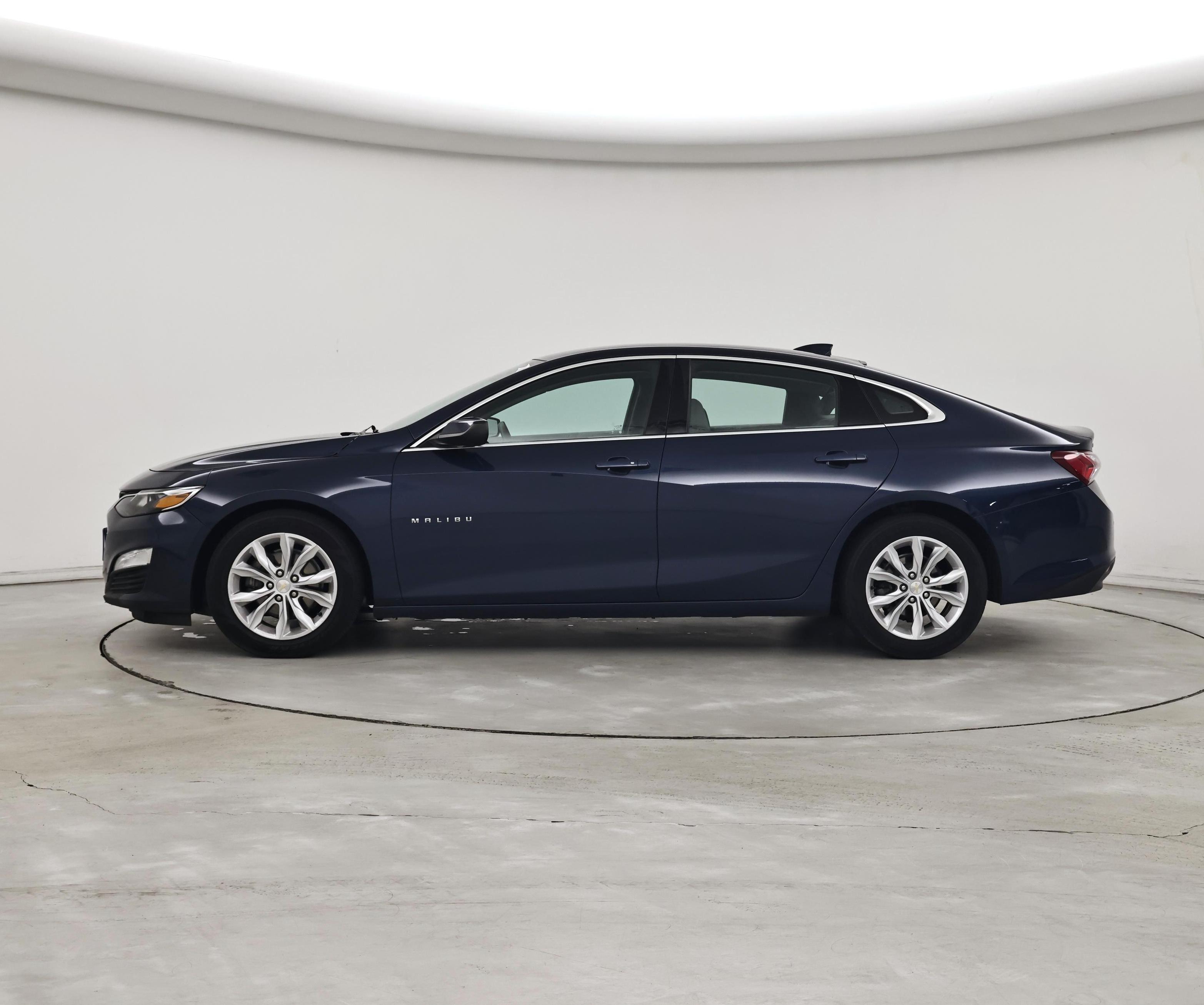 Thumbnail: 2020 Chevrolet Malibu - 3
