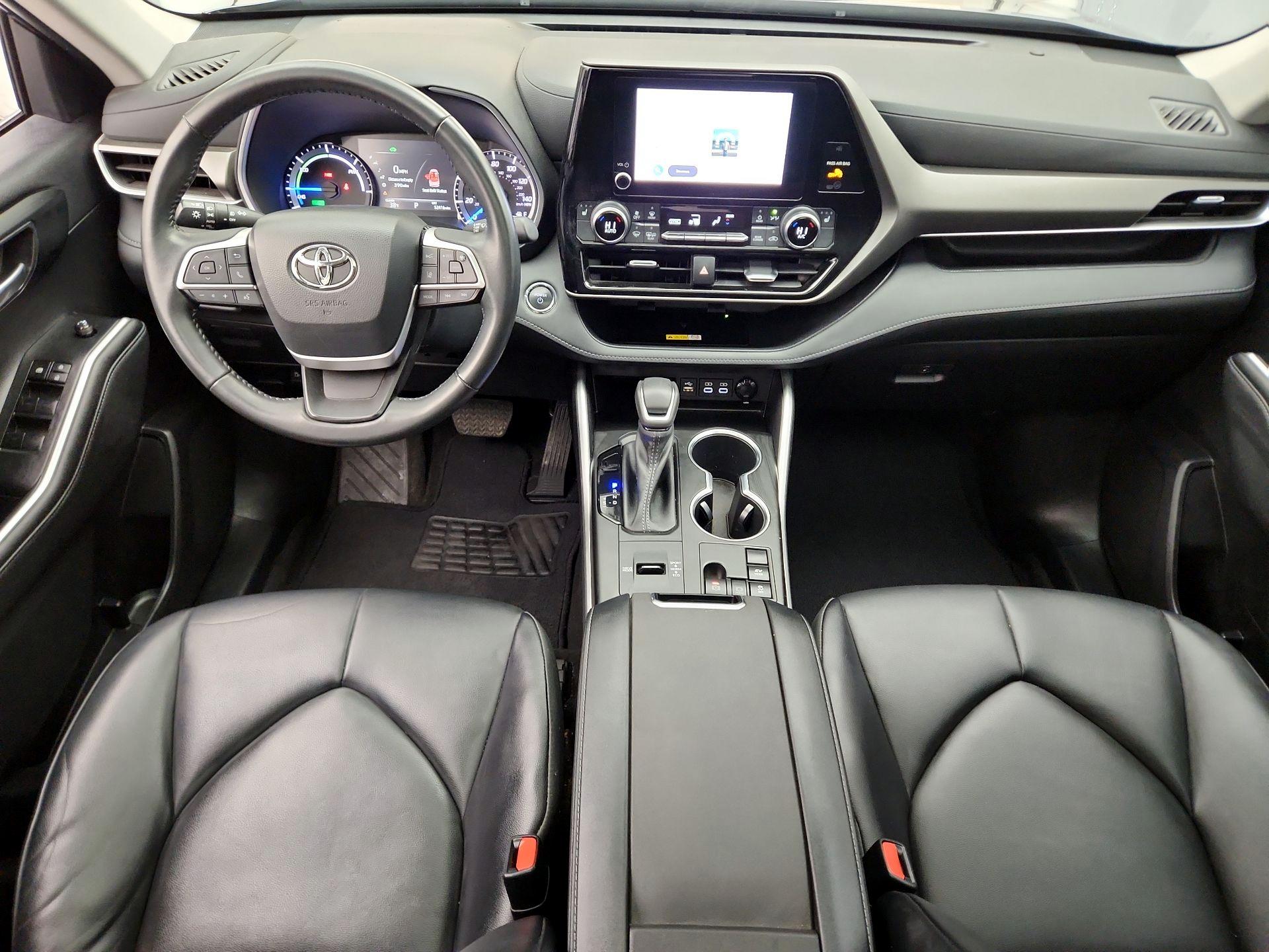 Thumbnail: 2023 Toyota Highlander - 9