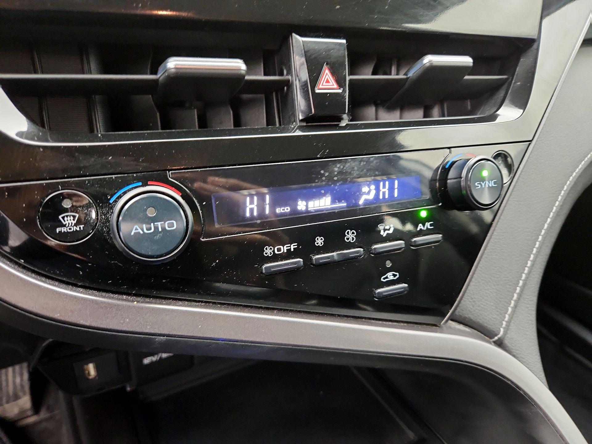 Thumbnail: 2024 Toyota Camry - 16