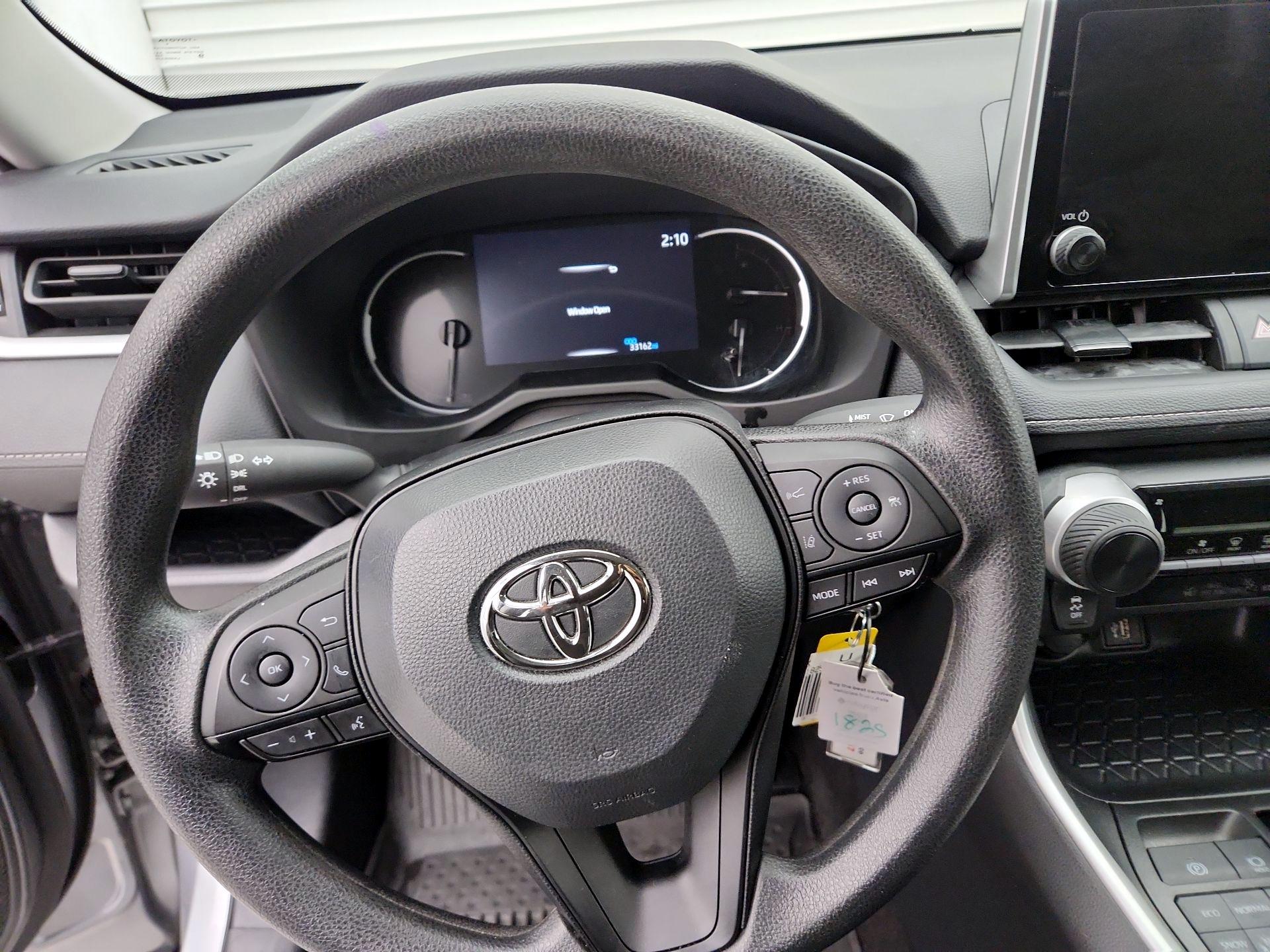 Thumbnail: 2025 Toyota RAV4 - 10