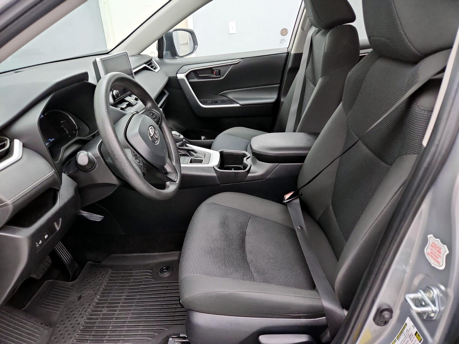 Thumbnail: 2025 Toyota RAV4 - 11