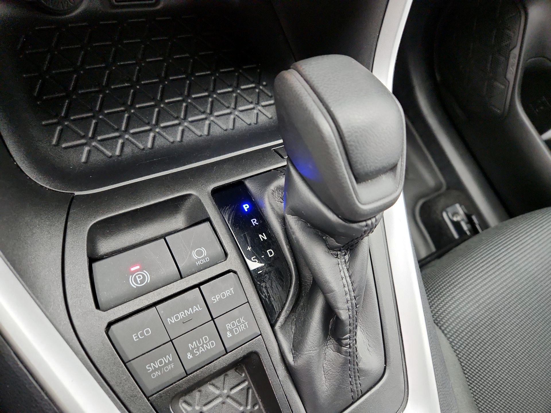 Thumbnail: 2025 Toyota RAV4 - 17