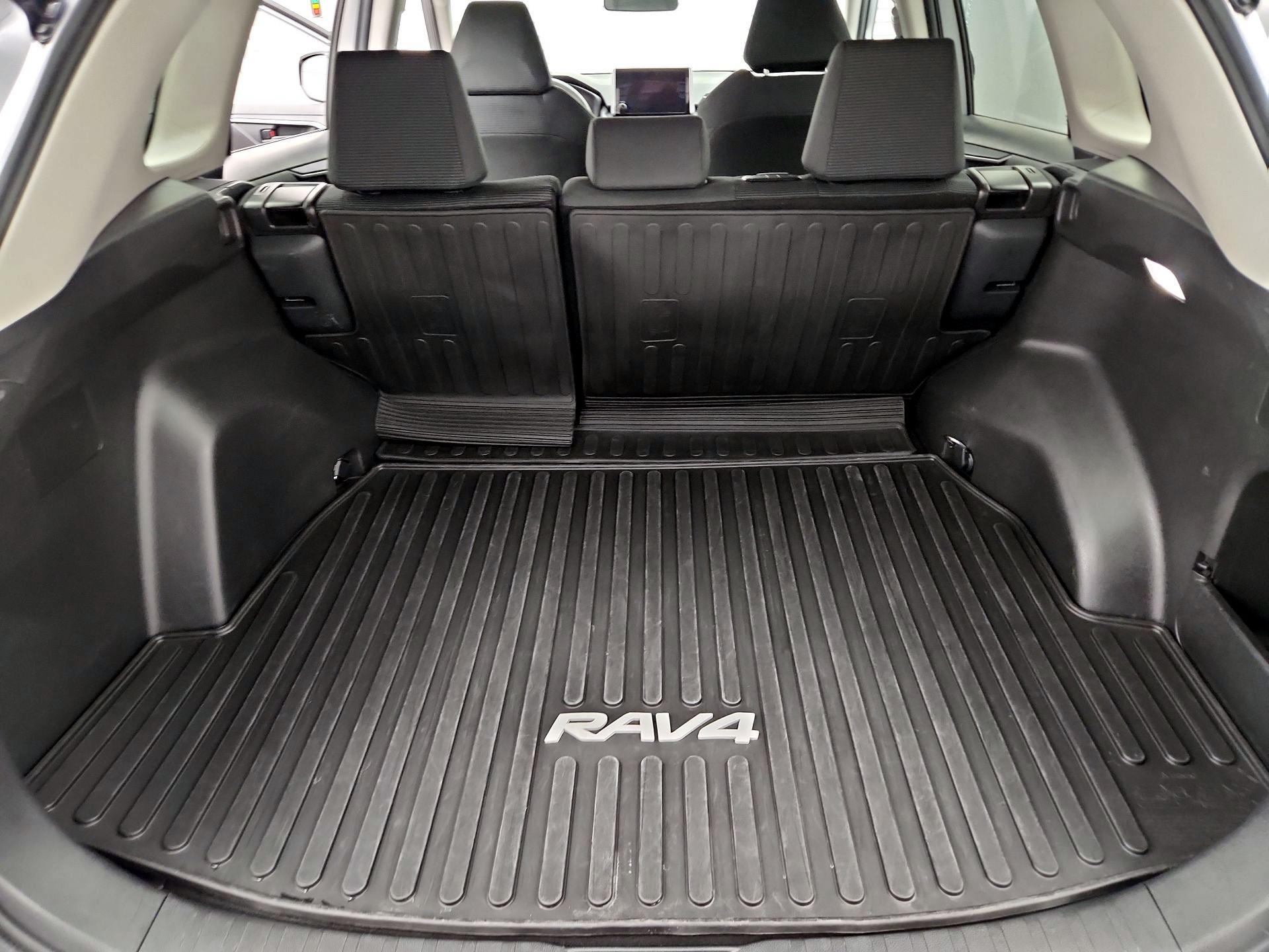 Thumbnail: 2025 Toyota RAV4 - 20