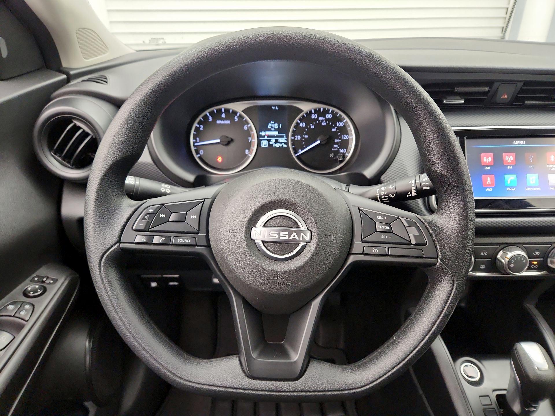 Thumbnail: 2023 Nissan Kicks - 10