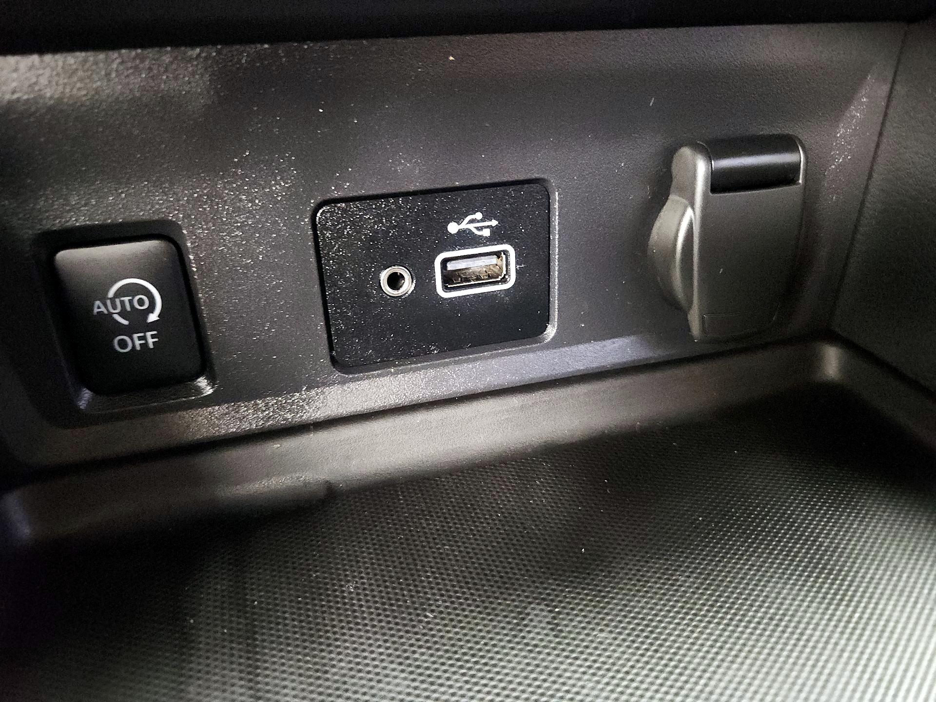 Thumbnail: 2024 Nissan Sentra - 18