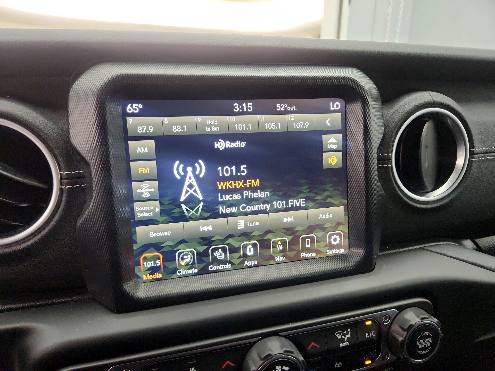 Thumbnail: 2023 Jeep Wrangler - 16