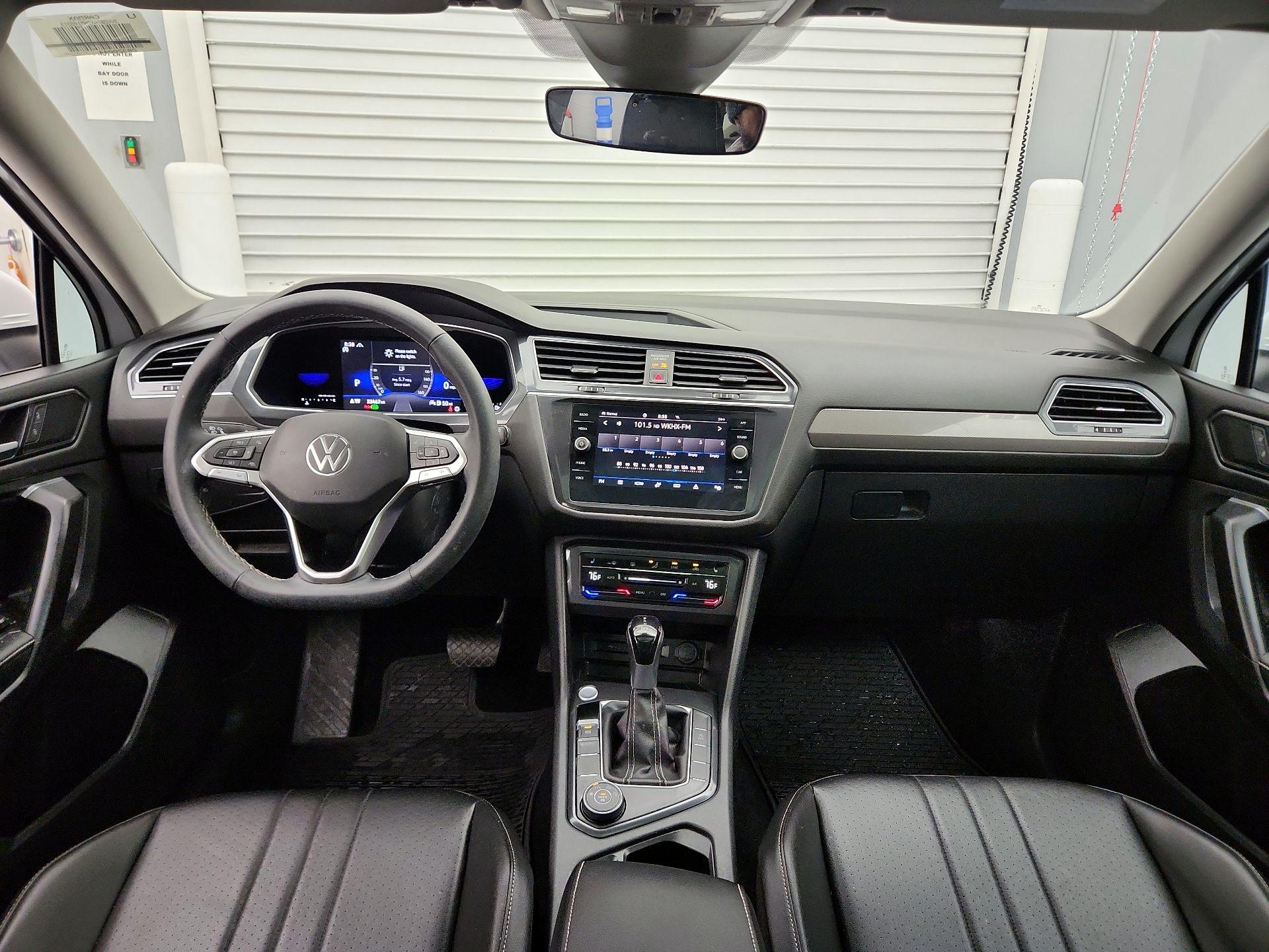 Thumbnail: 2022 Volkswagen Tiguan - 9