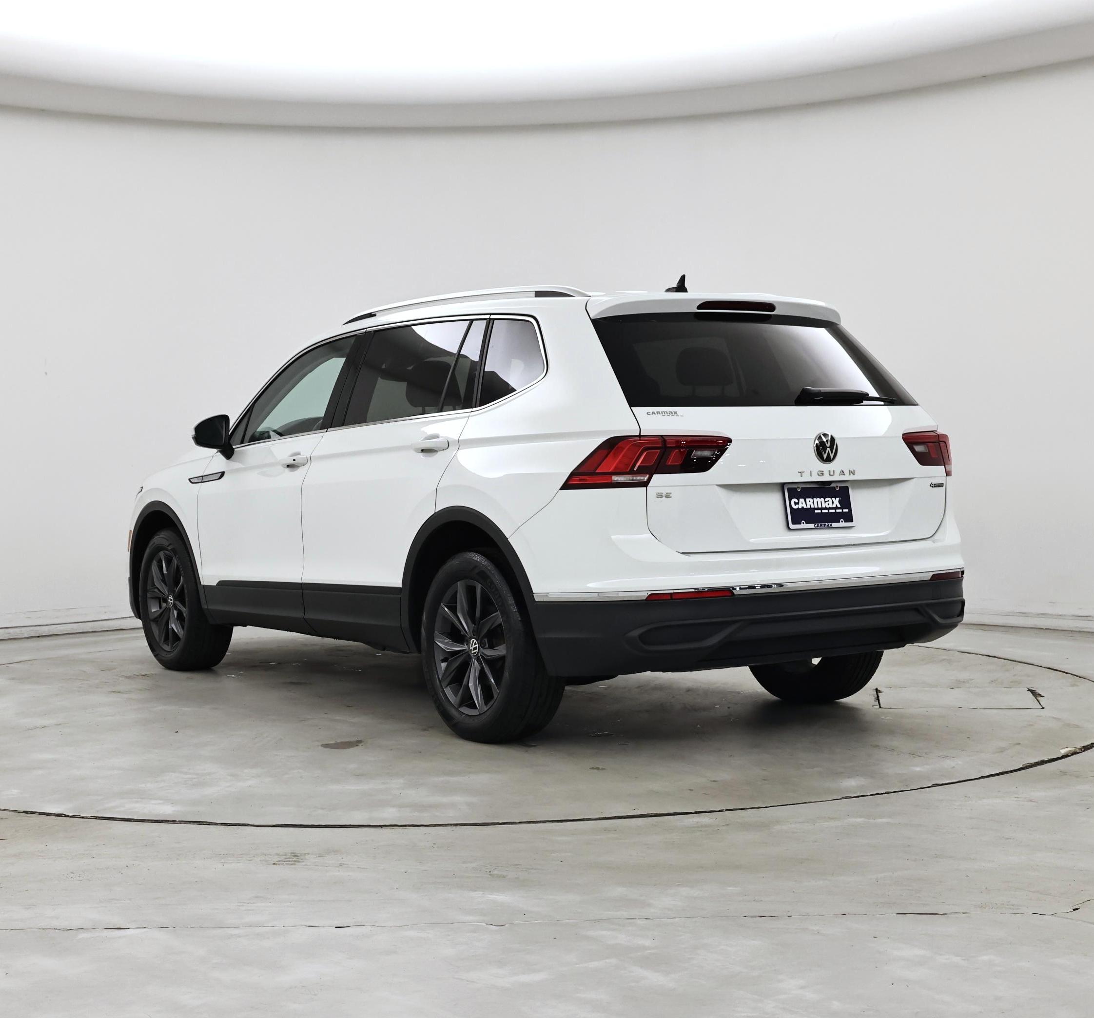 Thumbnail: 2022 Volkswagen Tiguan - 2