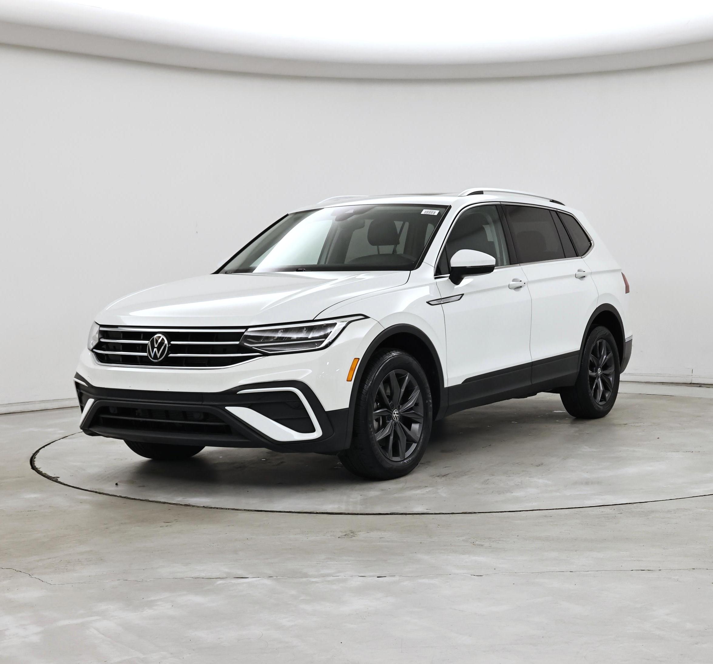 Thumbnail: 2022 Volkswagen Tiguan - 4
