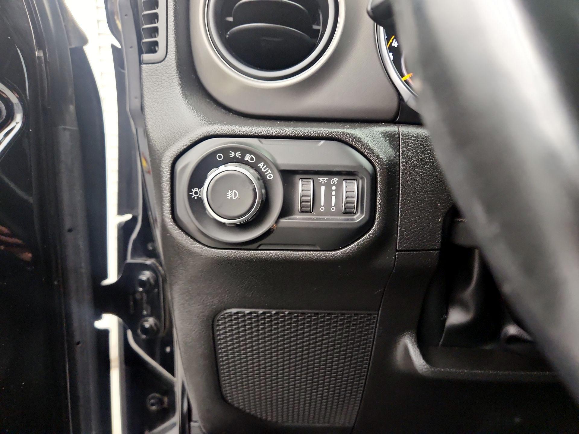Thumbnail: 2021 Jeep Wrangler - 13
