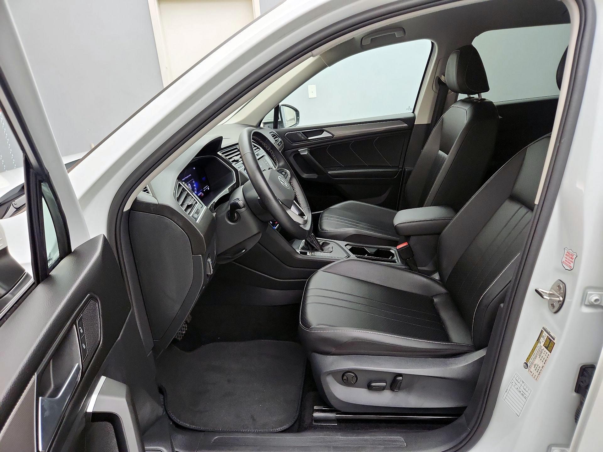 Thumbnail: 2024 Volkswagen Tiguan - 11