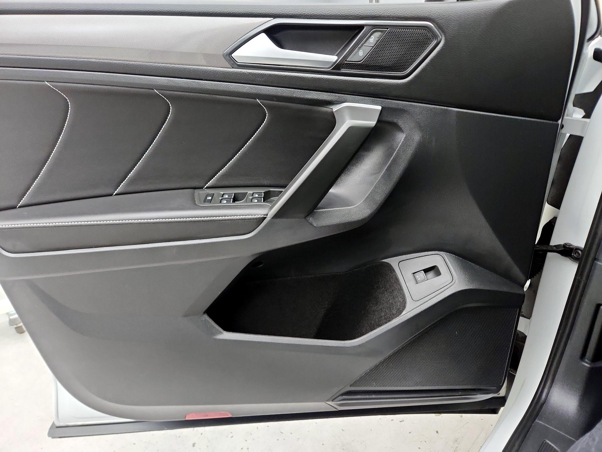 Thumbnail: 2024 Volkswagen Tiguan - 12