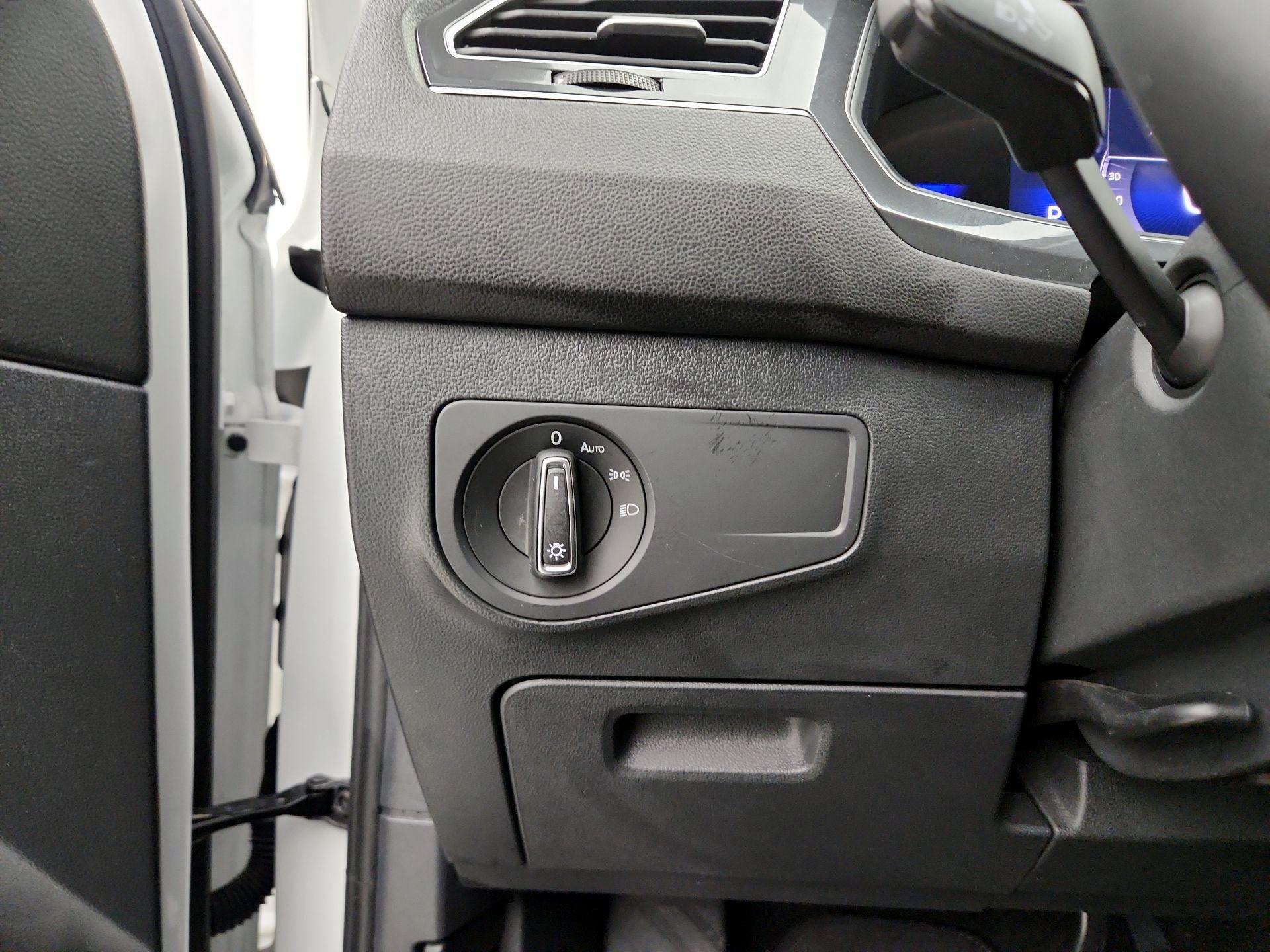 Thumbnail: 2024 Volkswagen Tiguan - 13