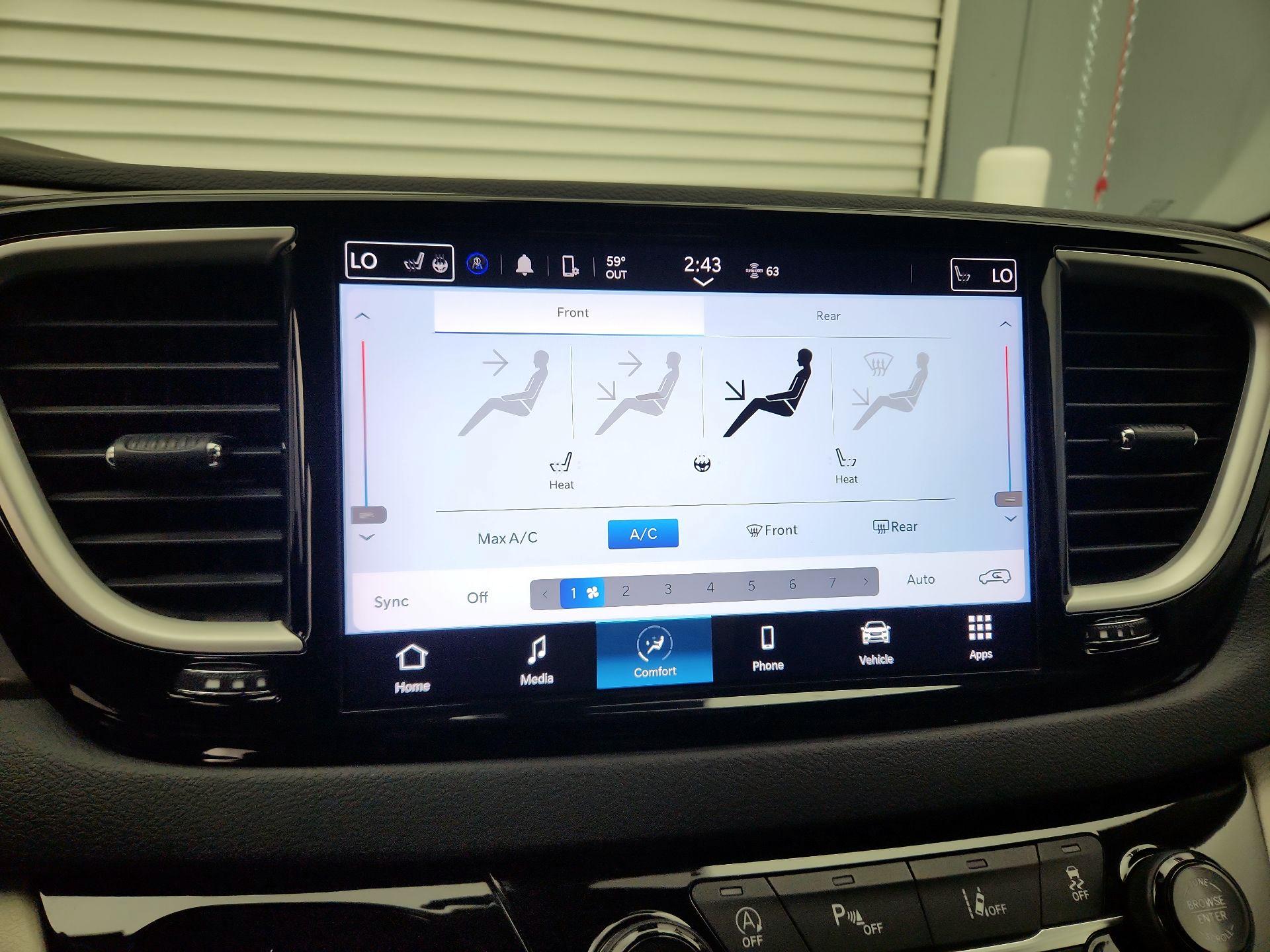 Thumbnail: 2023 Chrysler Pacifica - 16