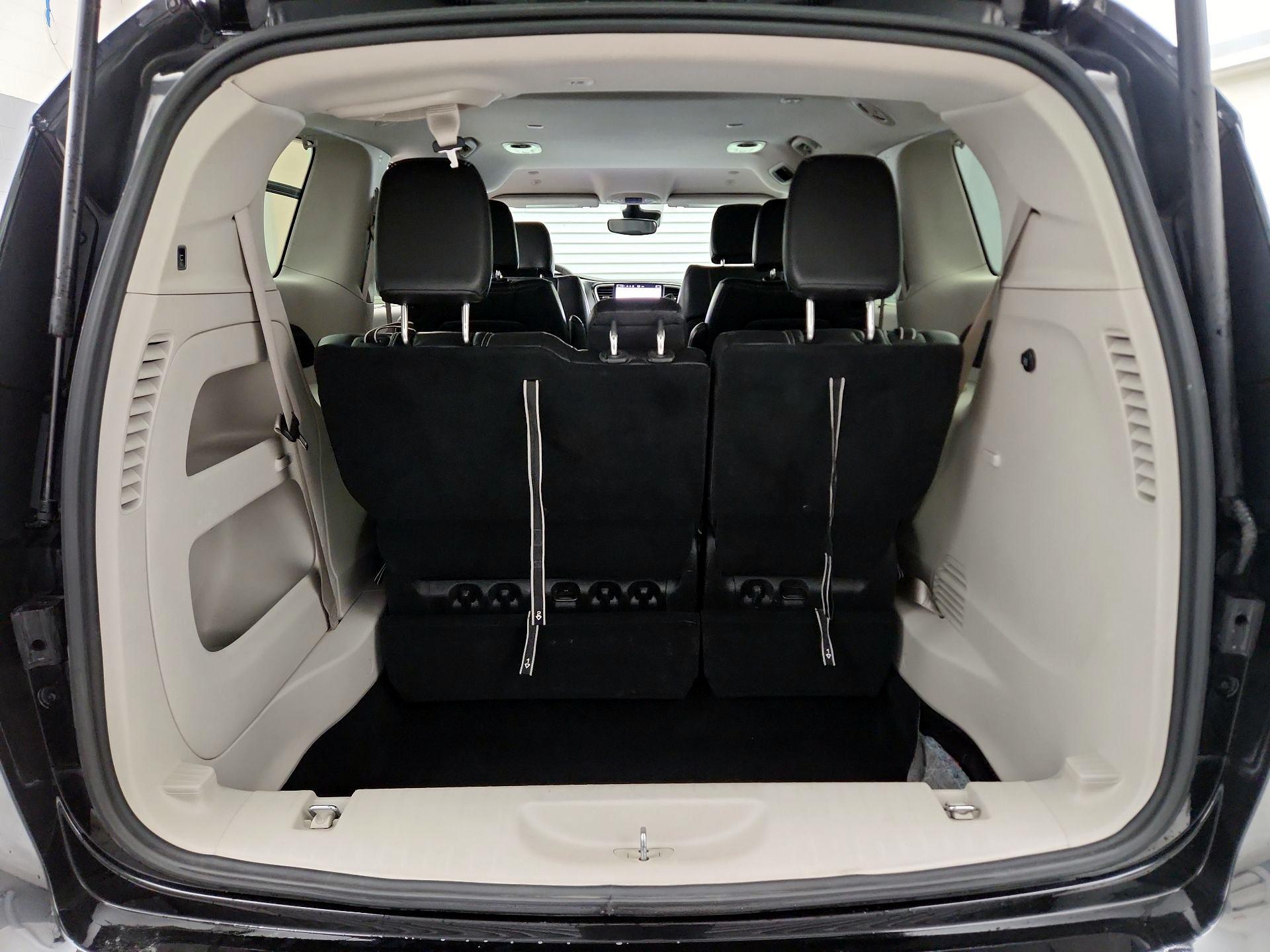 Thumbnail: 2023 Chrysler Pacifica - 20