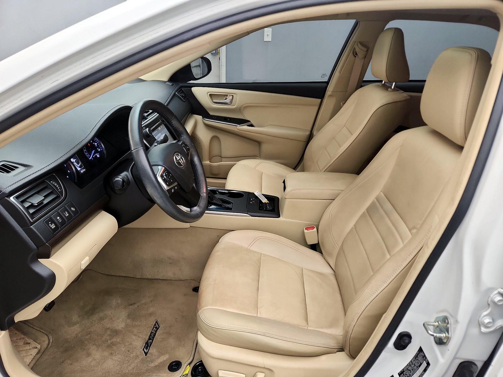 Thumbnail: 2017 Toyota Camry - 11