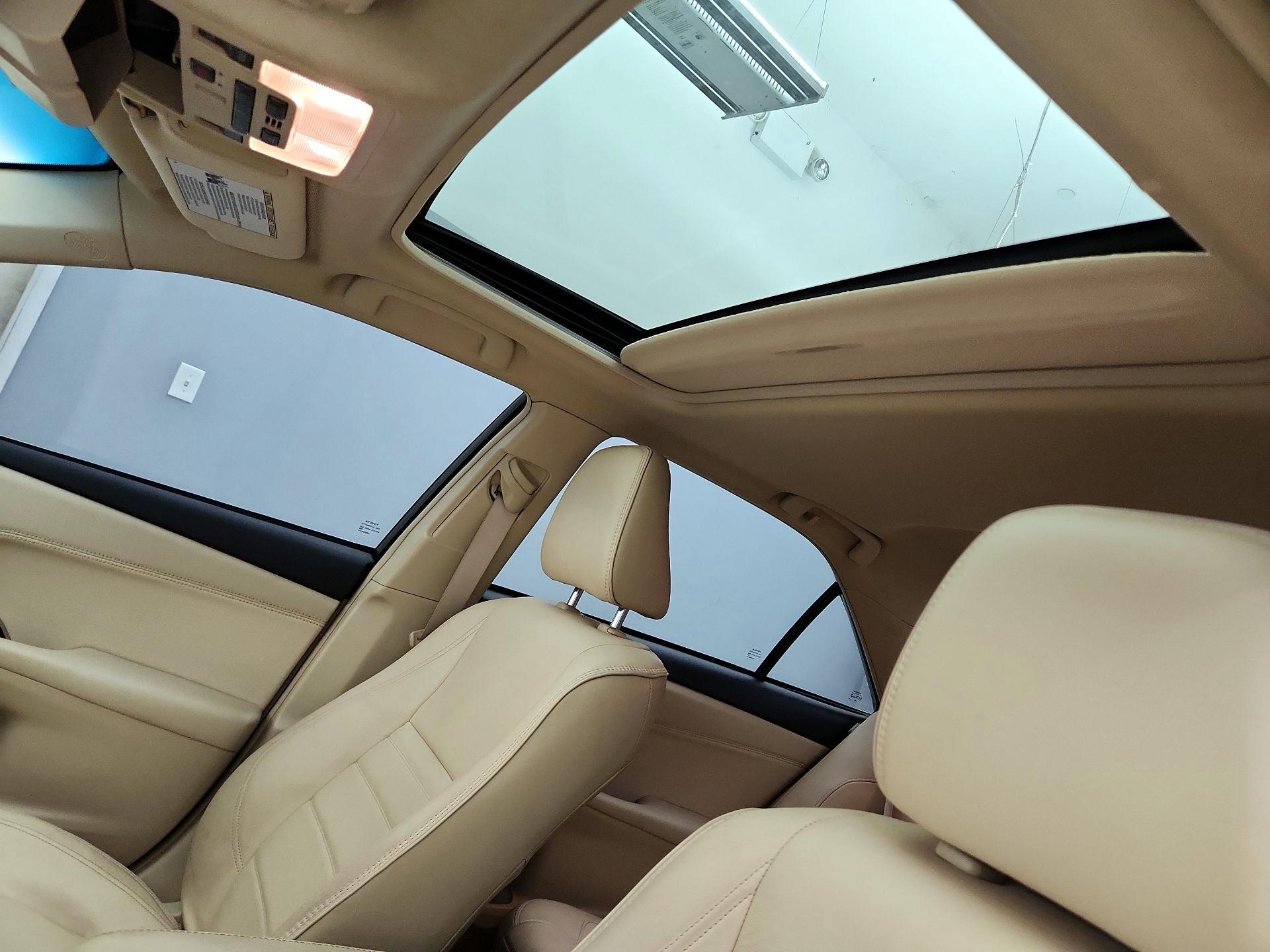 Thumbnail: 2017 Toyota Camry - 19