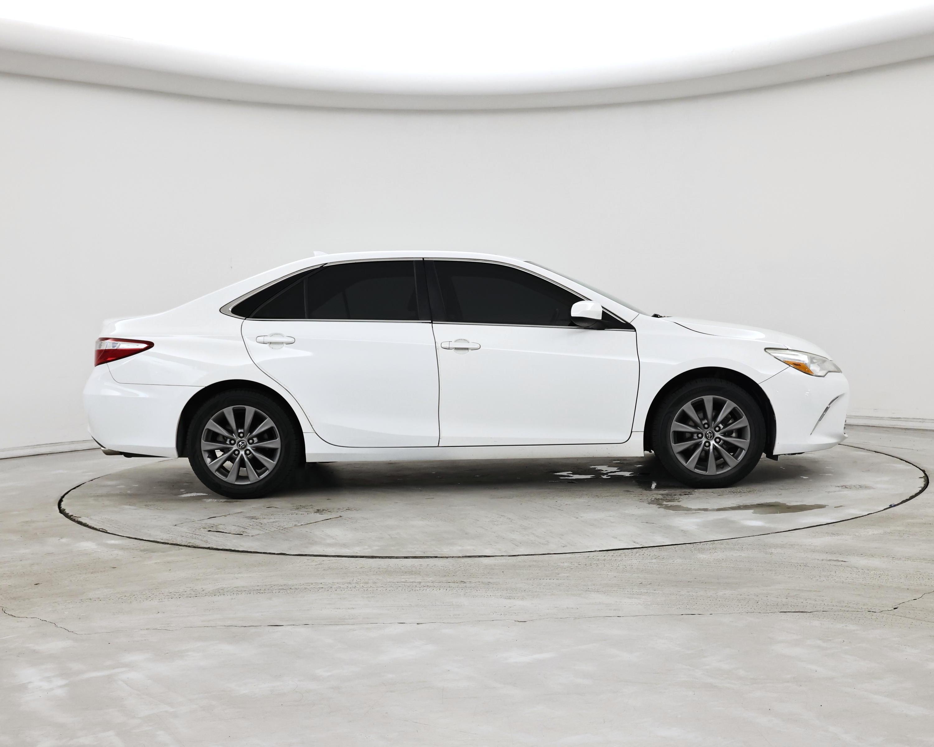 Thumbnail: 2017 Toyota Camry - 7