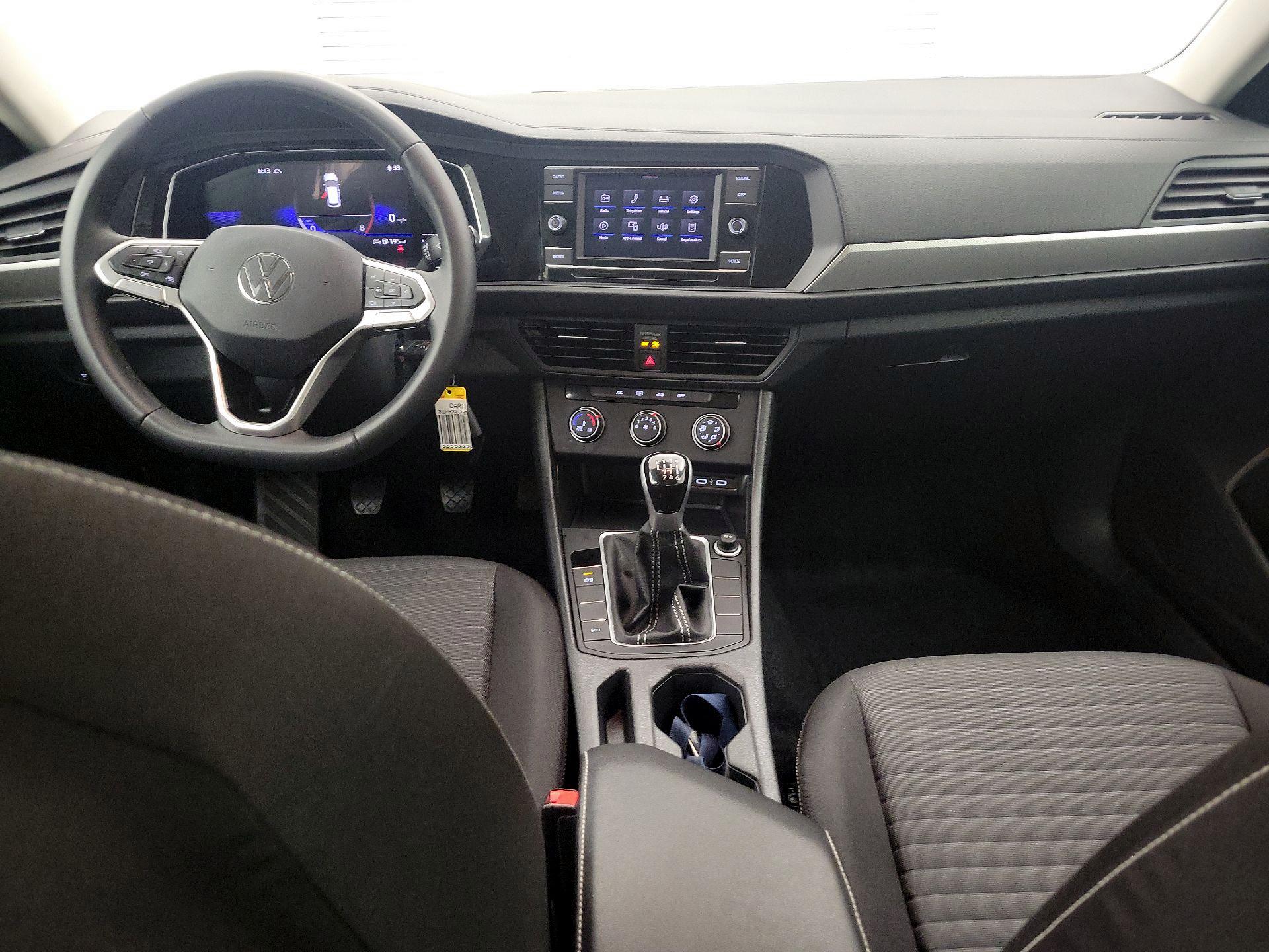 Thumbnail: 2024 Volkswagen Jetta - 9