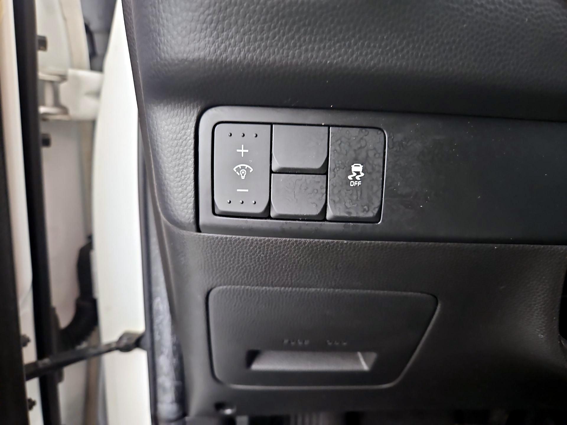 Thumbnail: 2015 Kia Soul - 13