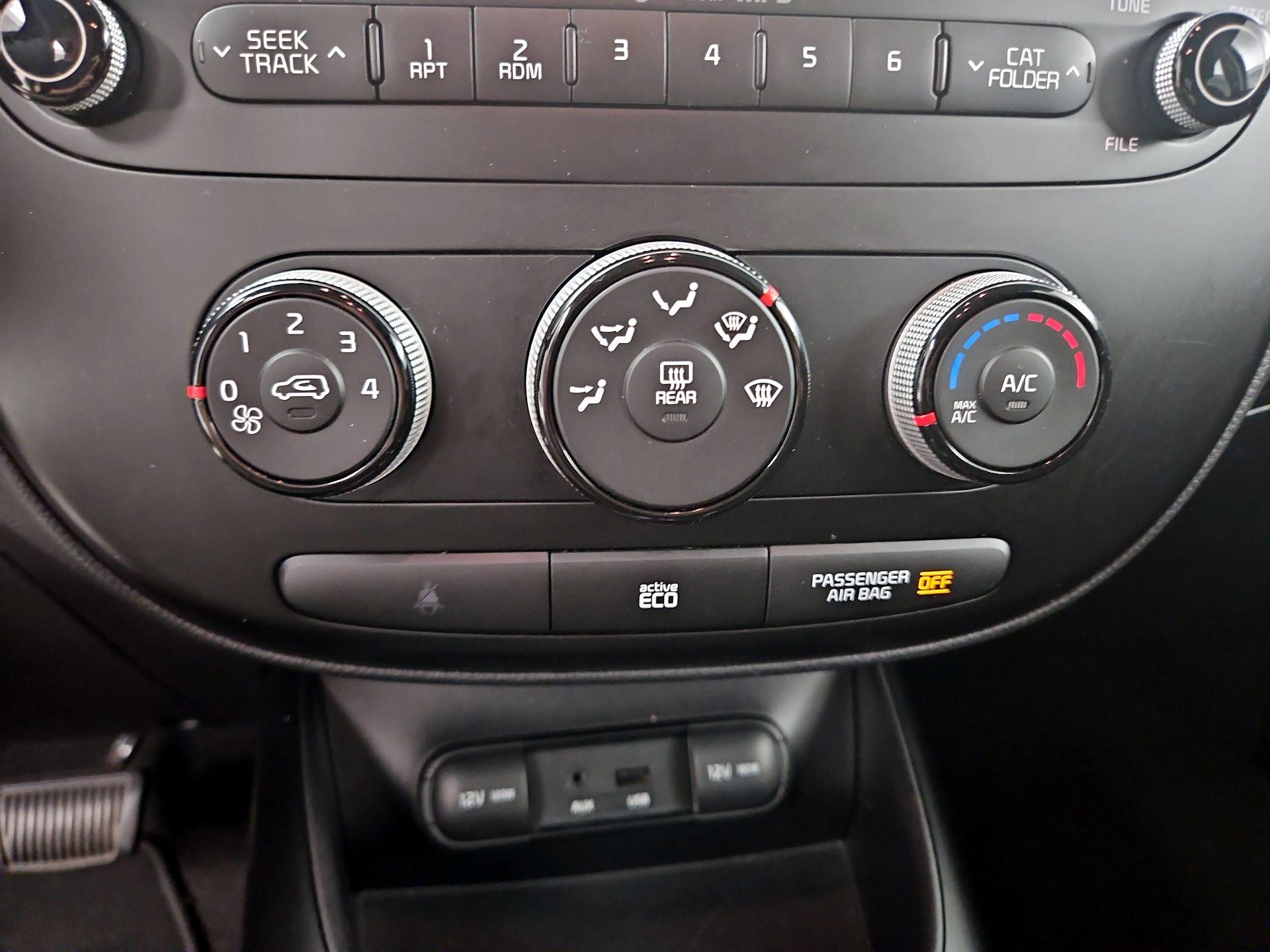 Thumbnail: 2015 Kia Soul - 15