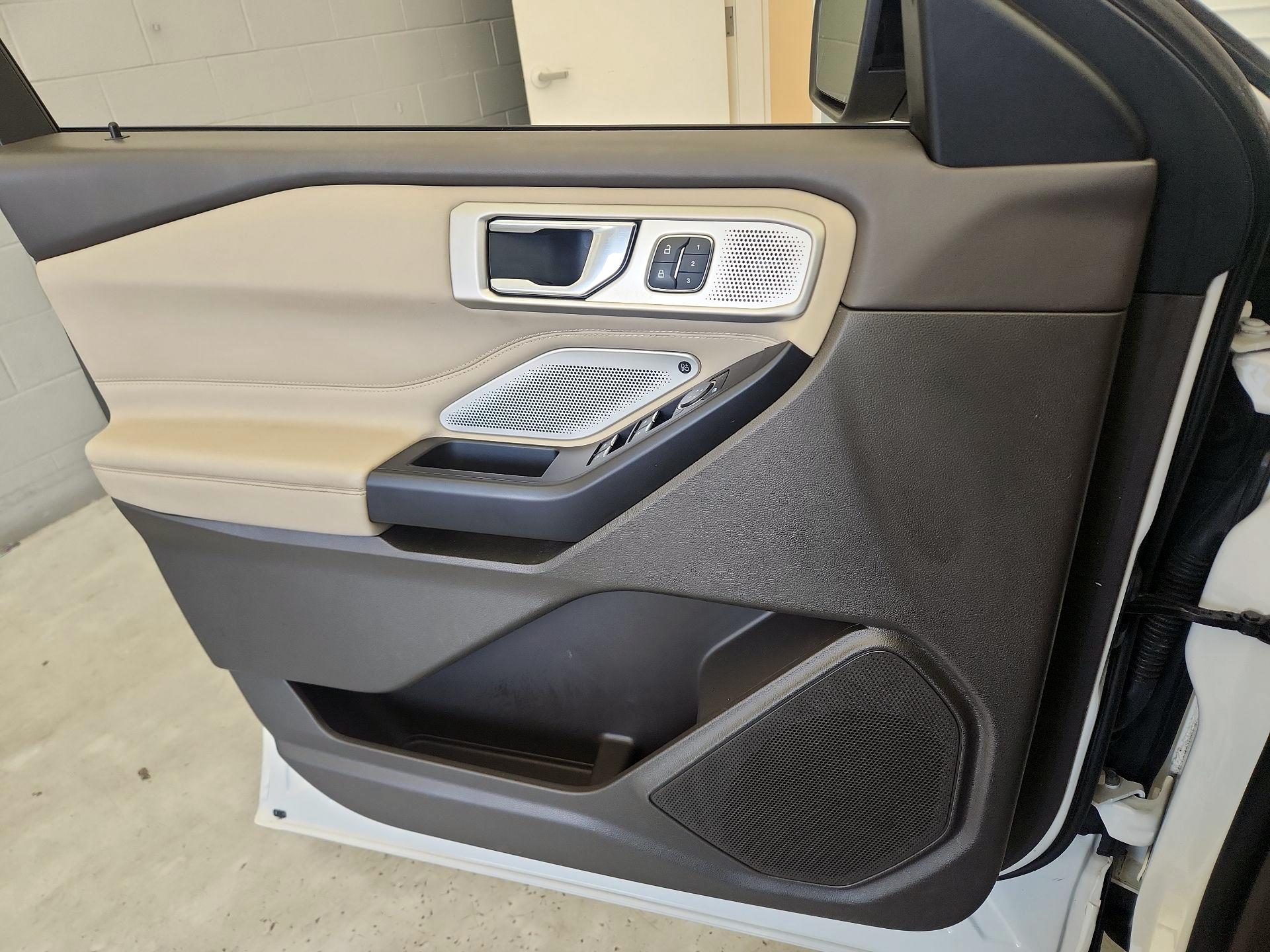 Thumbnail: 2020 Ford Explorer - 12