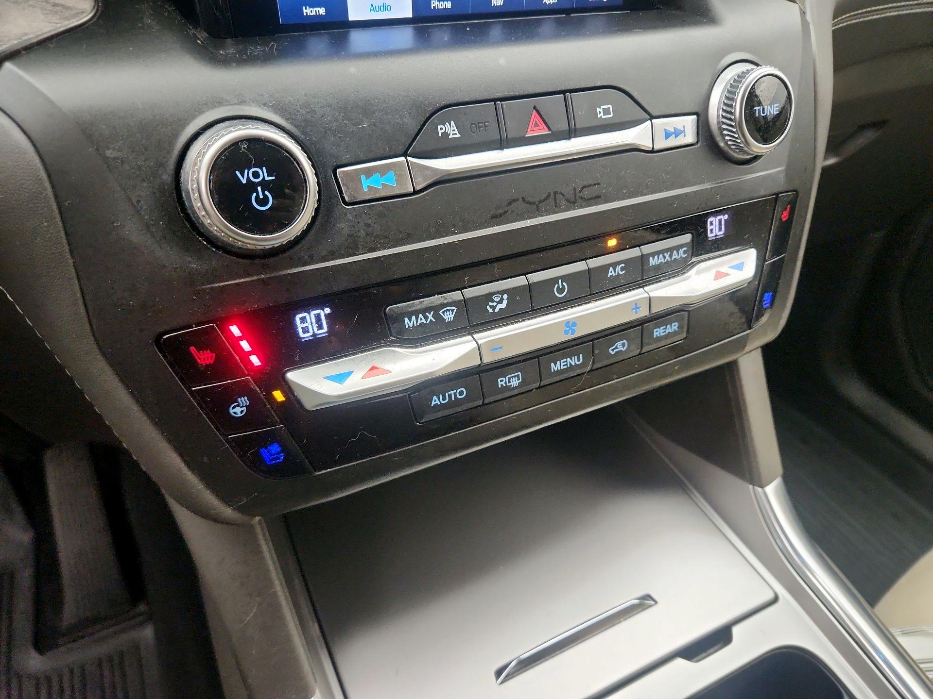 Thumbnail: 2020 Ford Explorer - 16