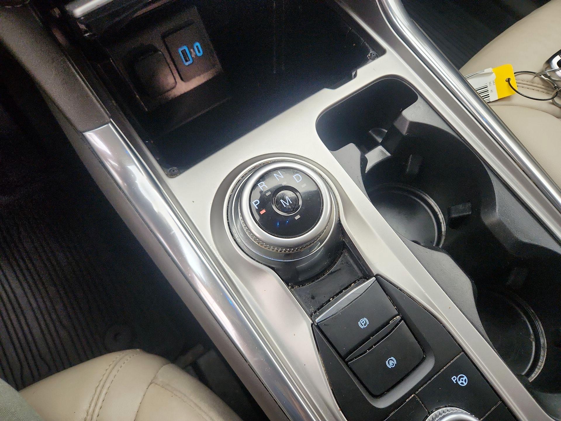 Thumbnail: 2020 Ford Explorer - 17