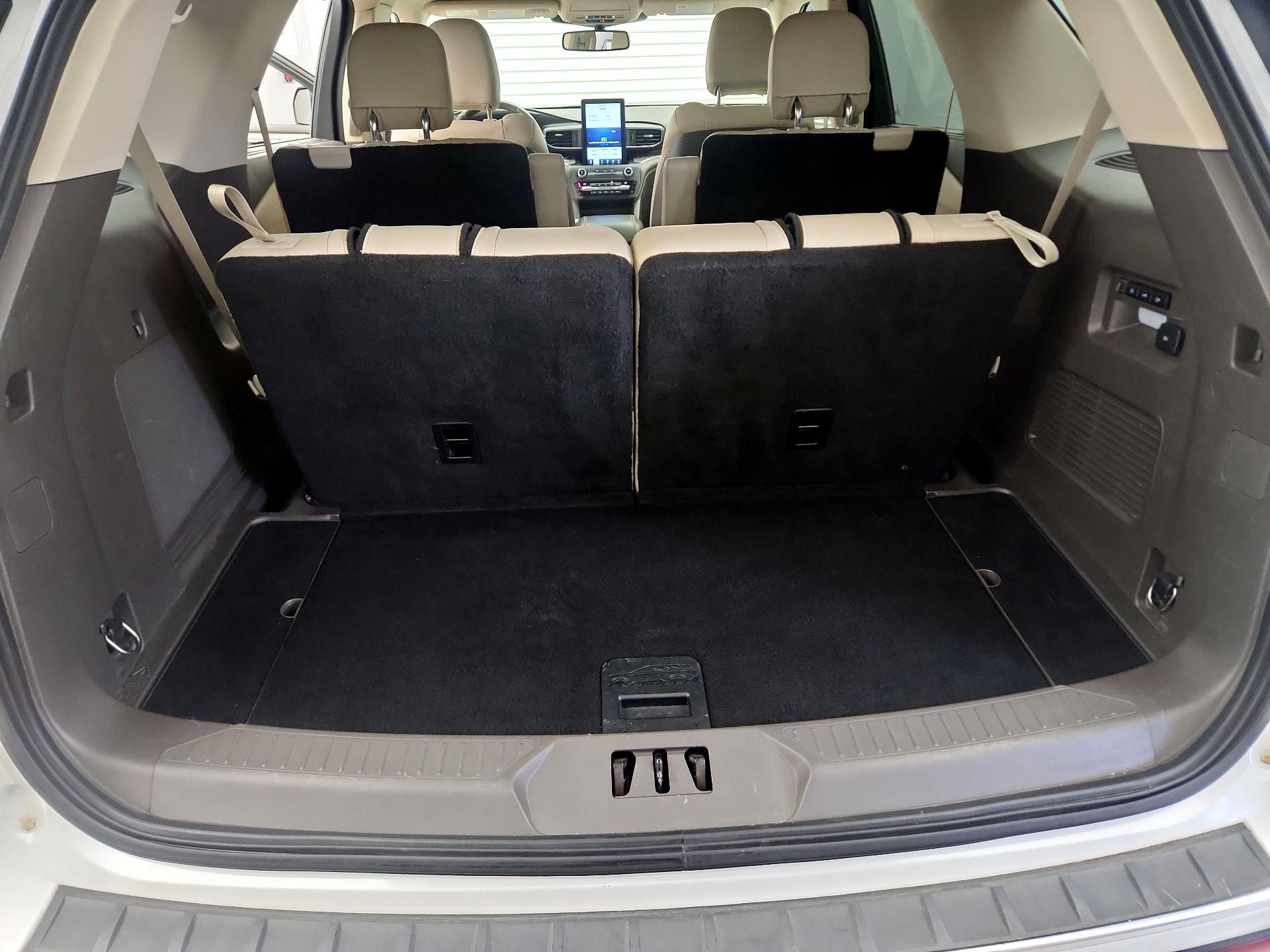 Thumbnail: 2020 Ford Explorer - 20