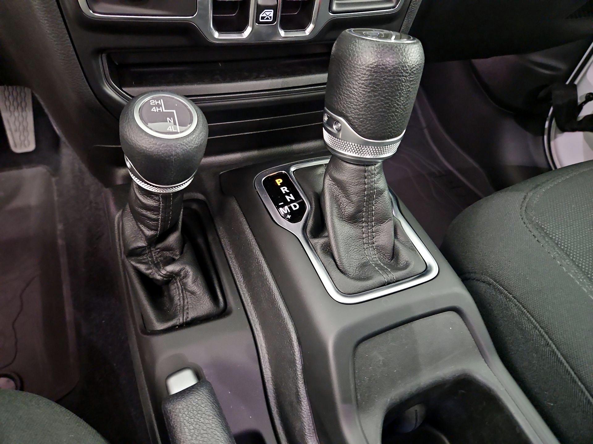 Thumbnail: 2023 Jeep Wrangler - 17