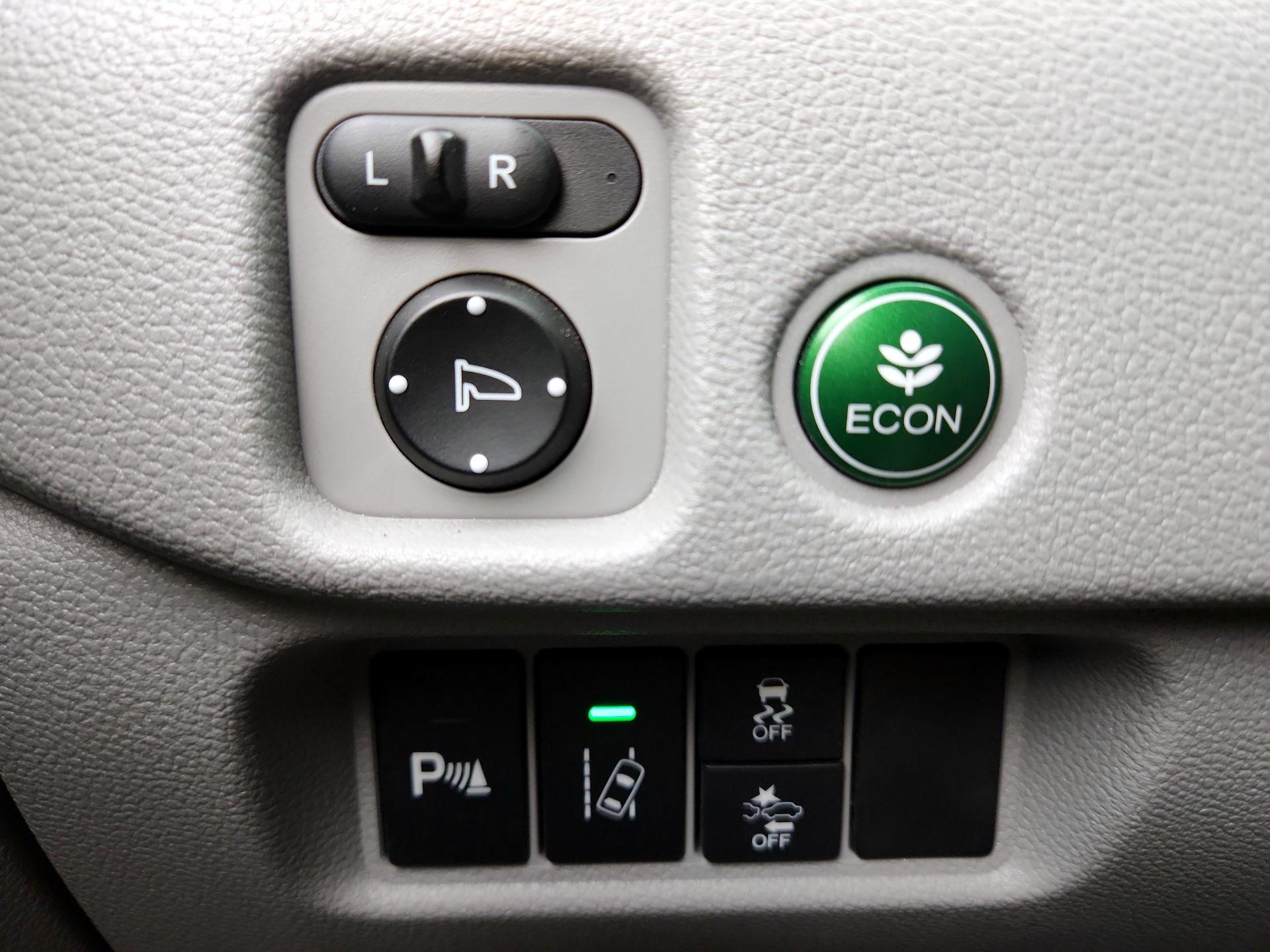 Thumbnail: 2018 Honda Pilot - 13