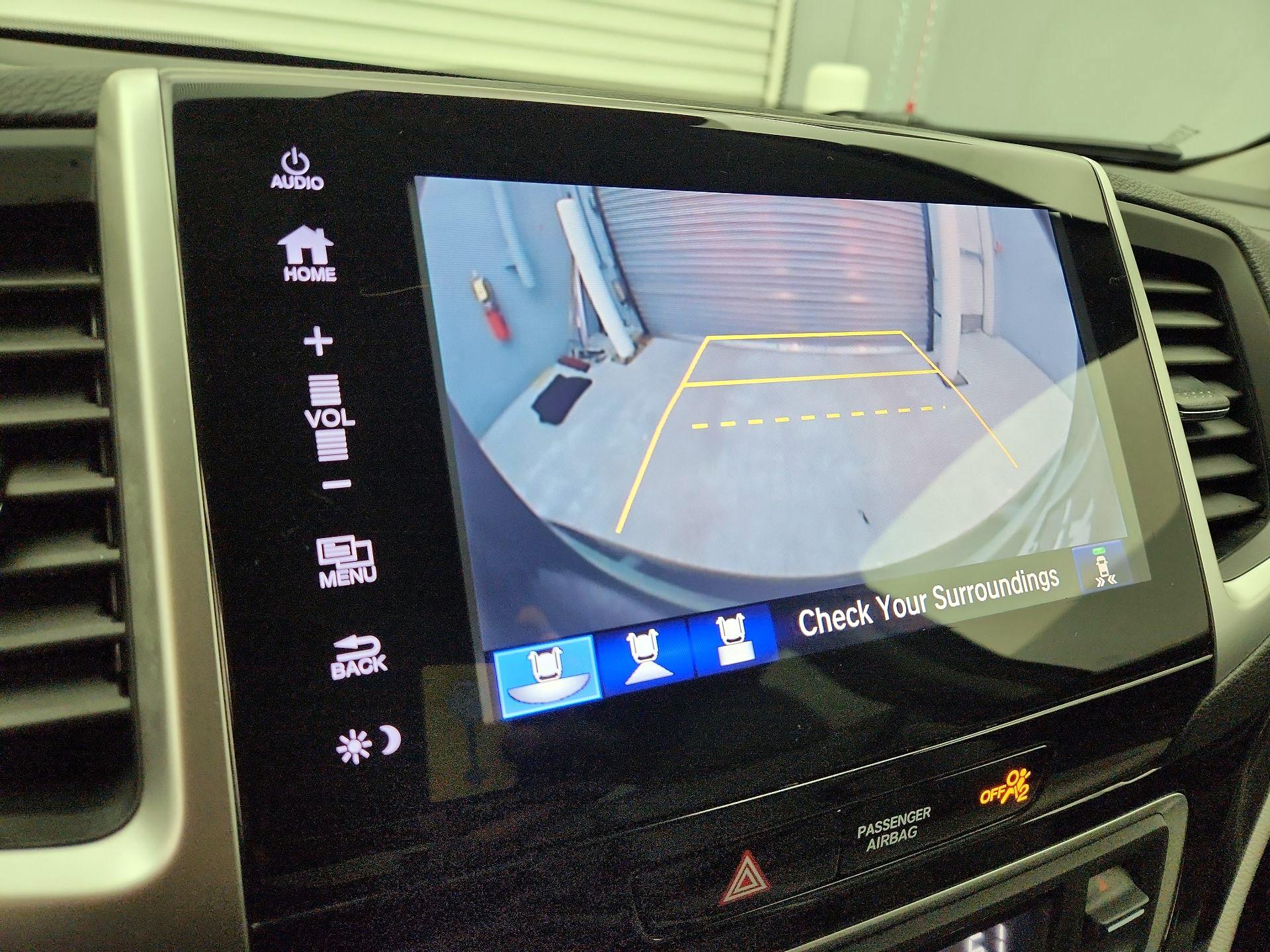 Thumbnail: 2018 Honda Pilot - 15