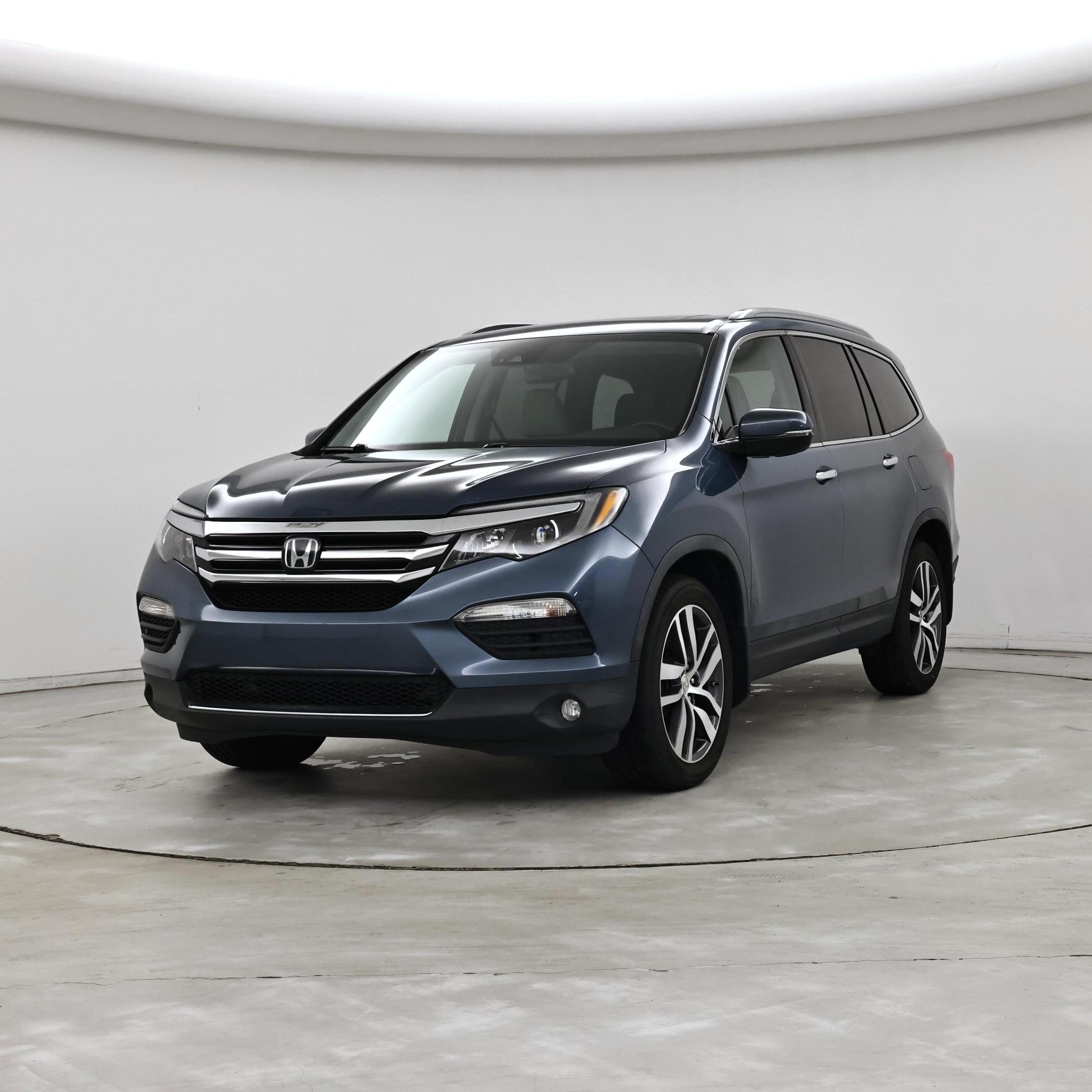 Thumbnail: 2018 Honda Pilot - 4