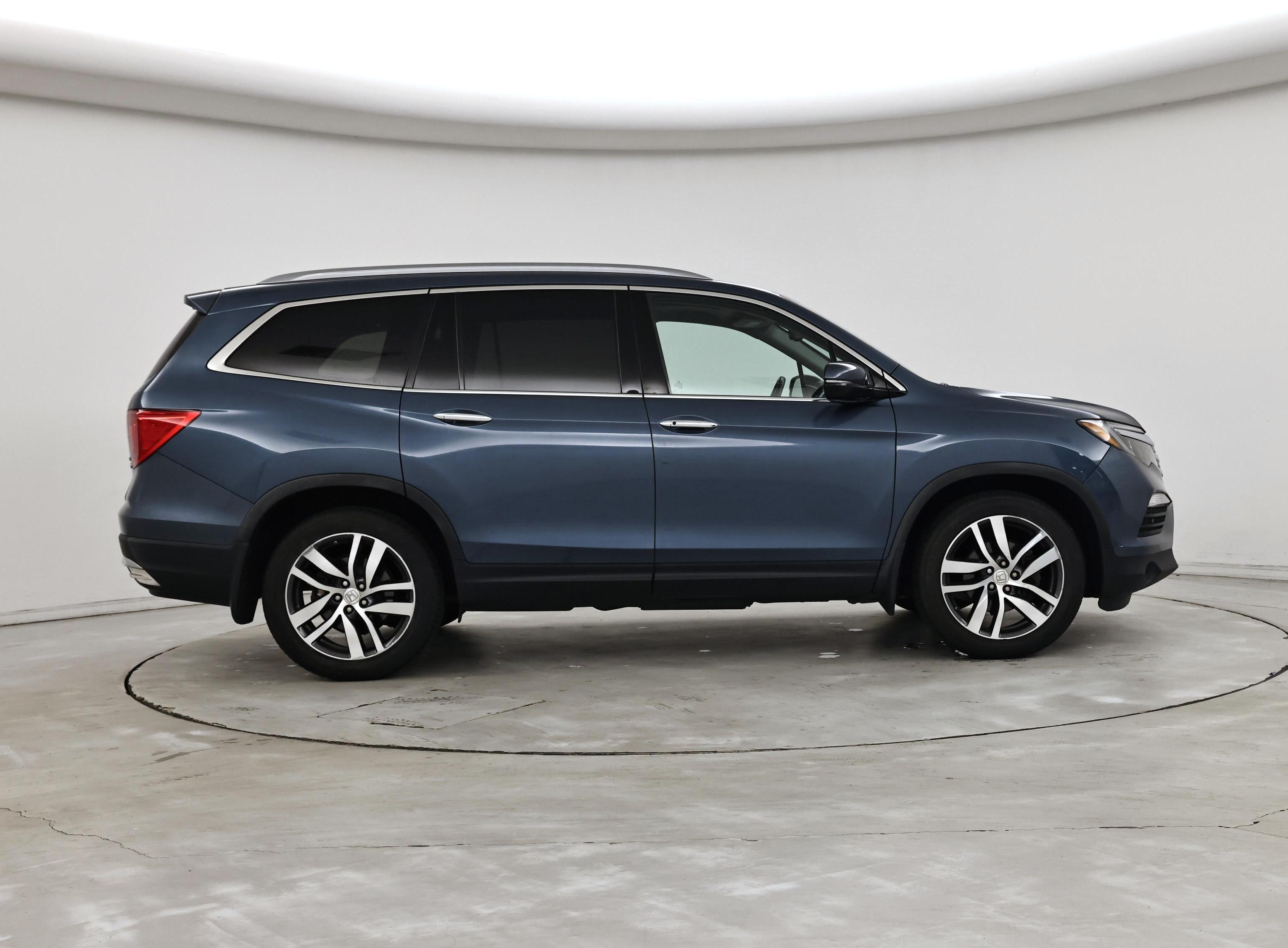 Thumbnail: 2018 Honda Pilot - 7