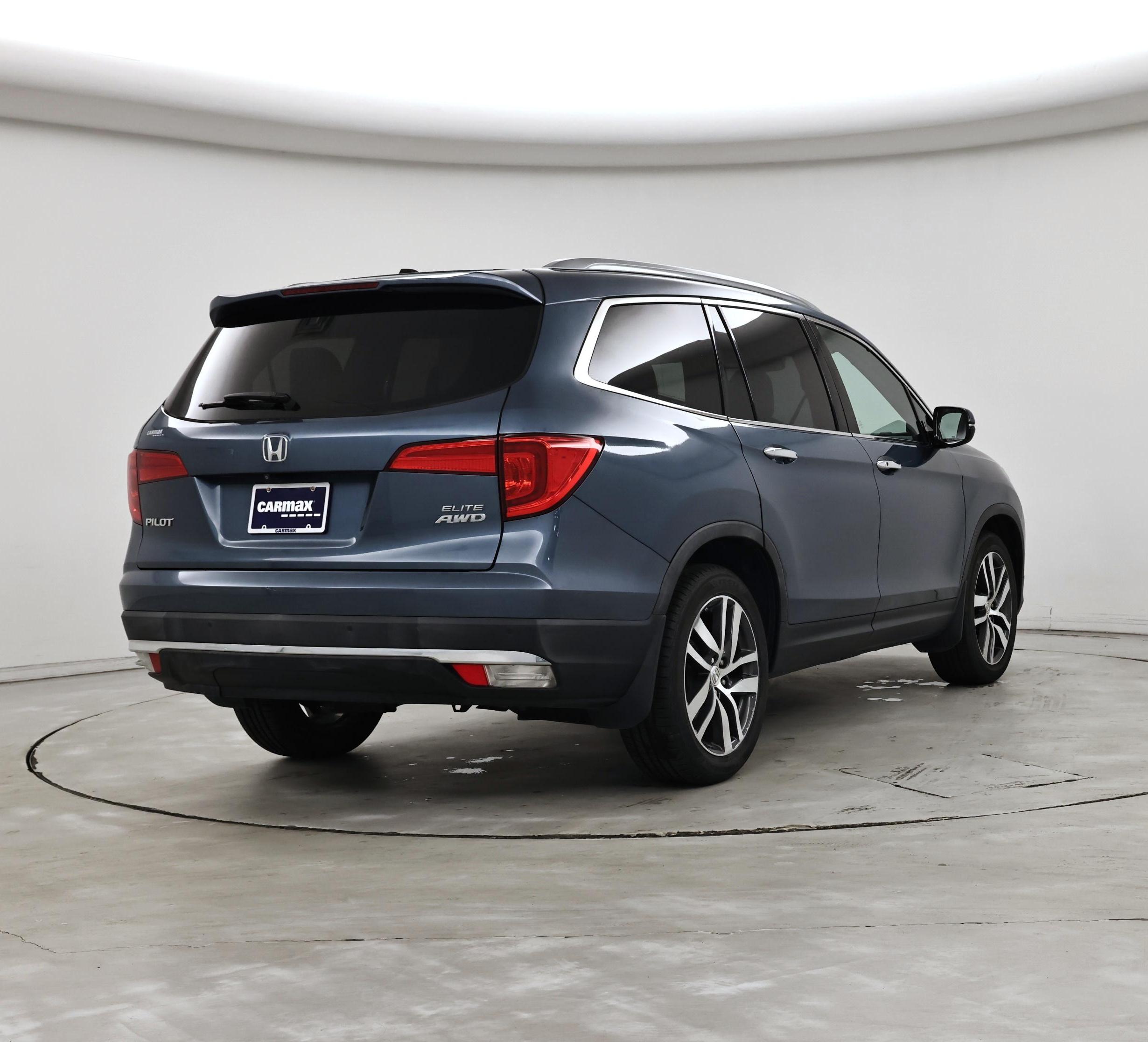 Thumbnail: 2018 Honda Pilot - 8