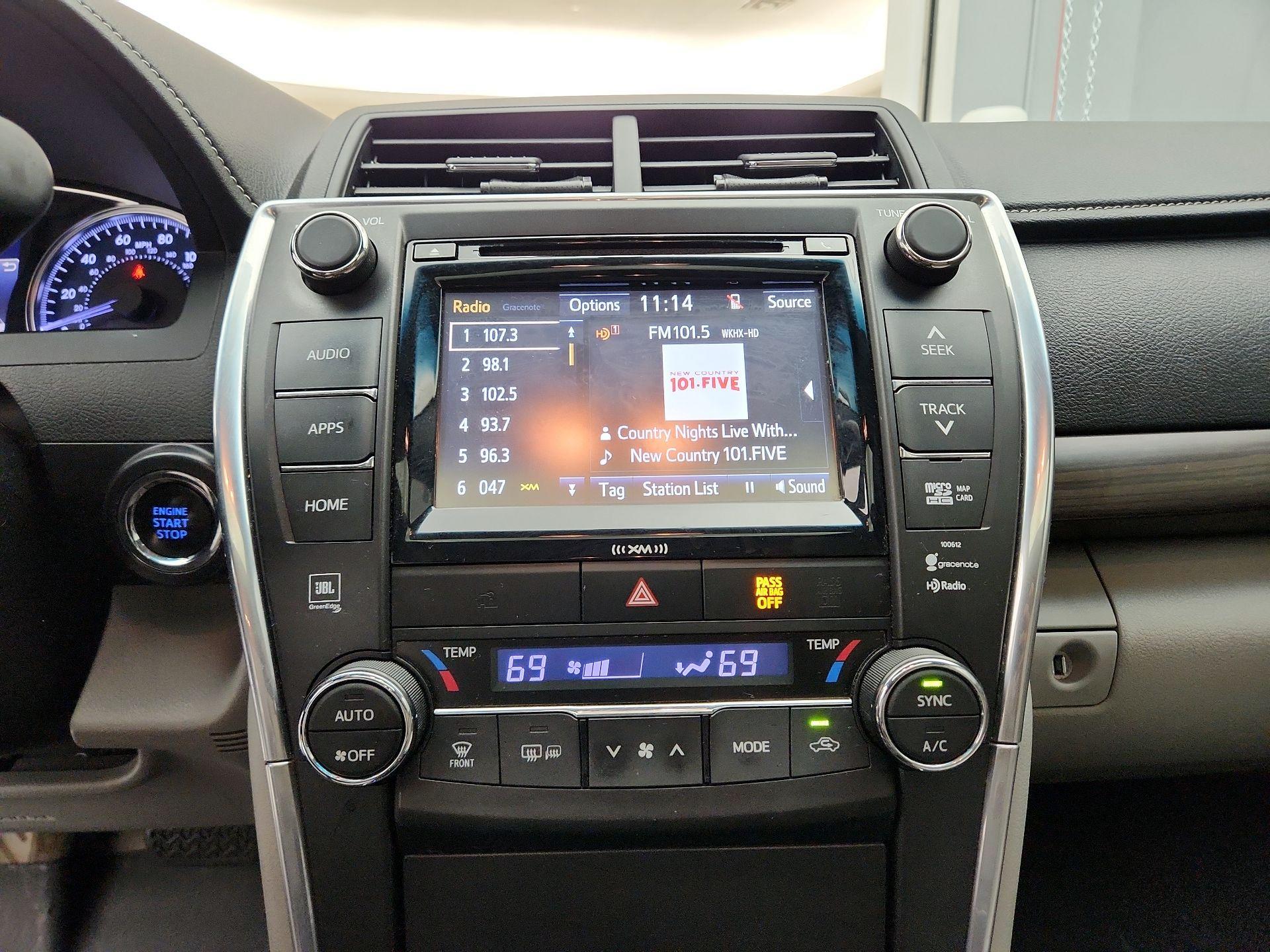 Thumbnail: 2017 Toyota Camry - 15