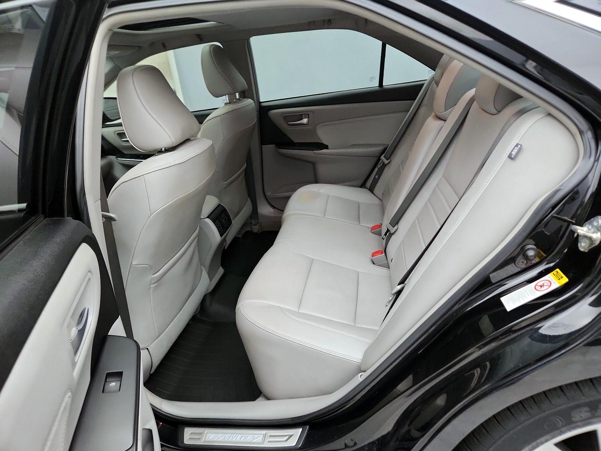 Thumbnail: 2017 Toyota Camry - 20