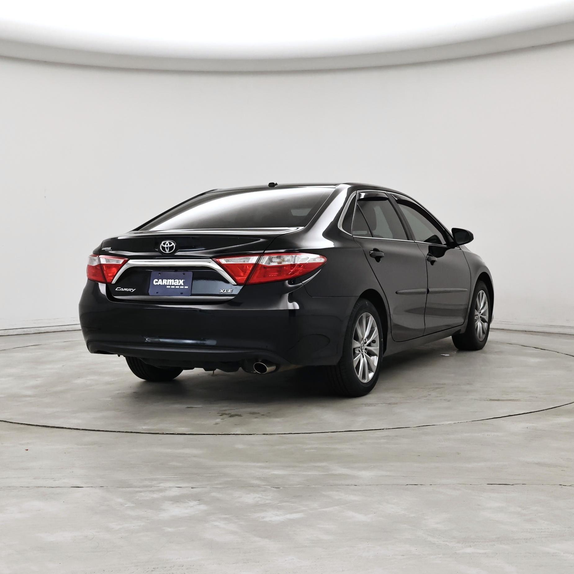 Thumbnail: 2017 Toyota Camry - 8