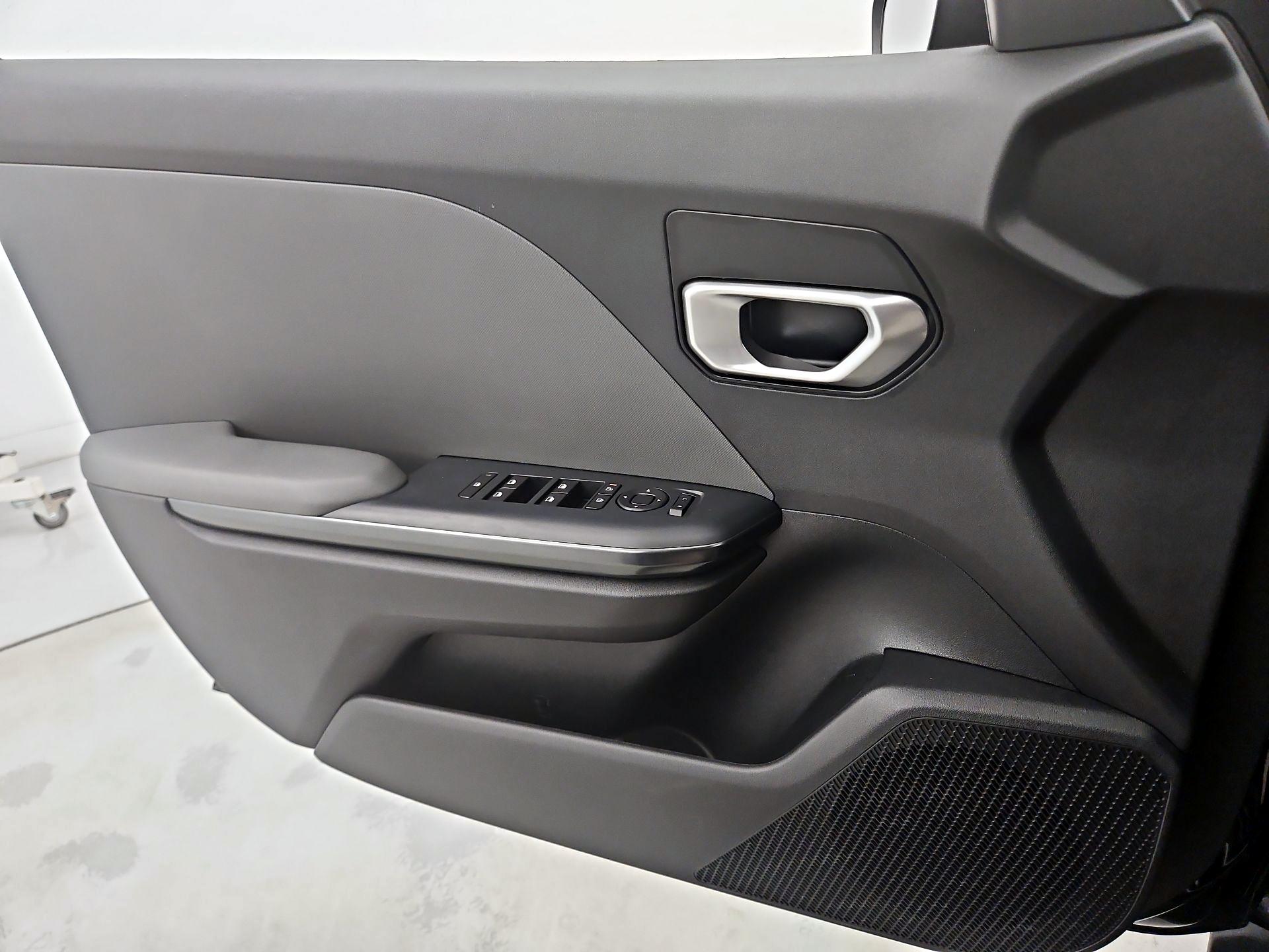 Thumbnail: 2025 Kia K4 - 12