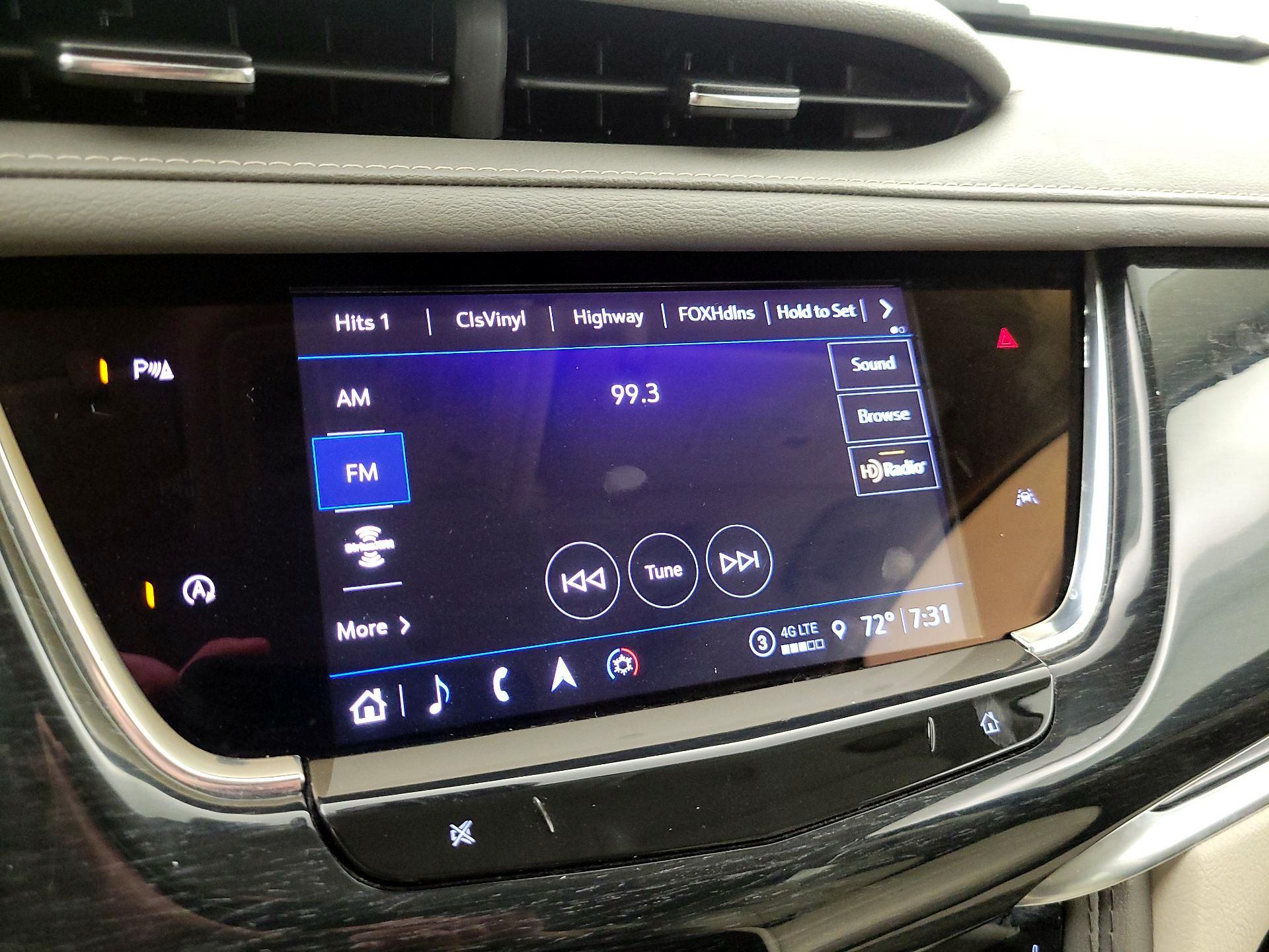Thumbnail: 2023 Cadillac XT6 - 11