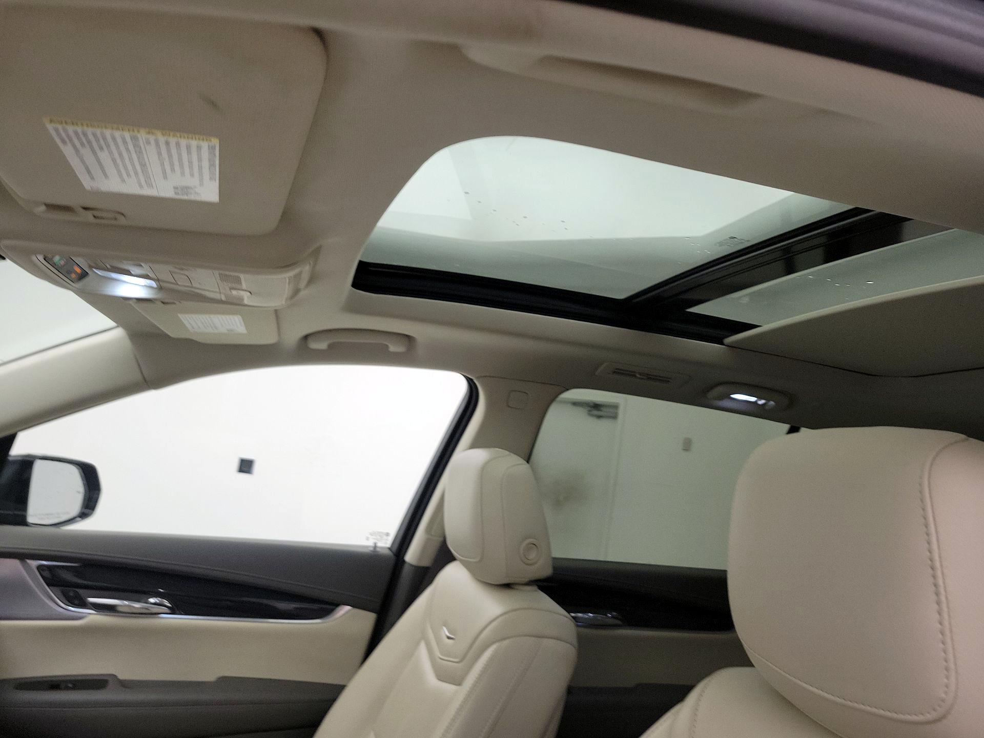 Thumbnail: 2023 Cadillac XT6 - 20