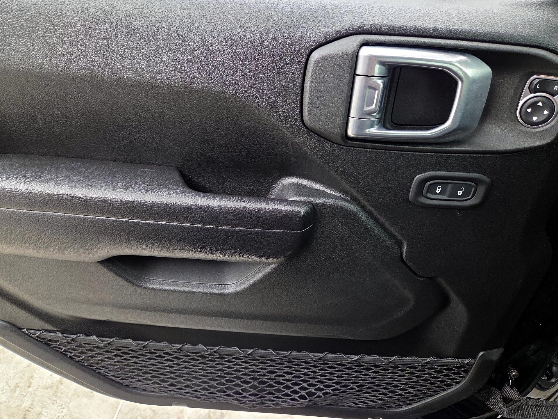 Thumbnail: 2021 Jeep Wrangler - 12