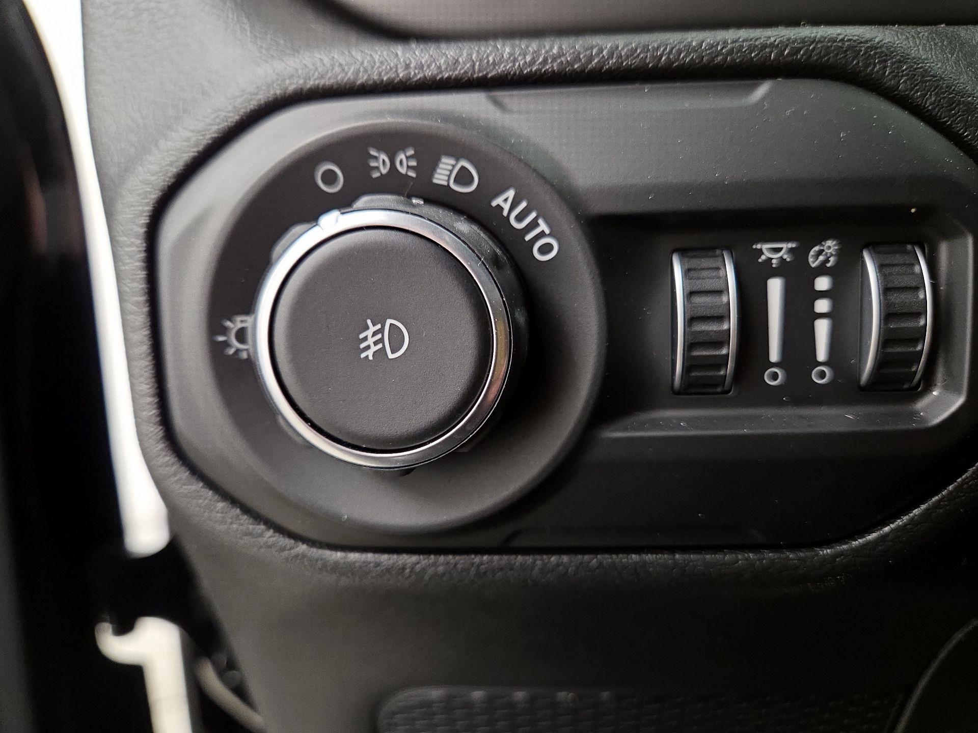 Thumbnail: 2021 Jeep Wrangler - 13