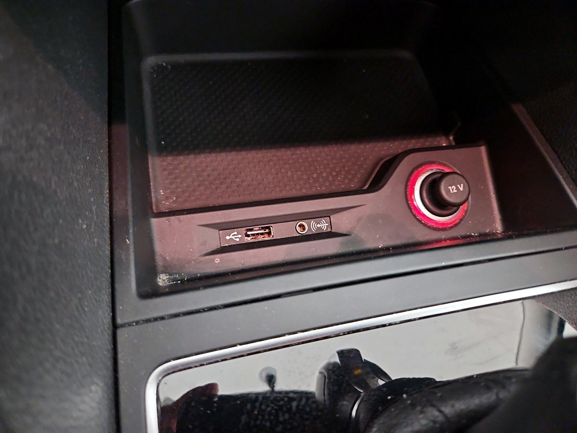 Thumbnail: 2018 Volkswagen Passat - 18