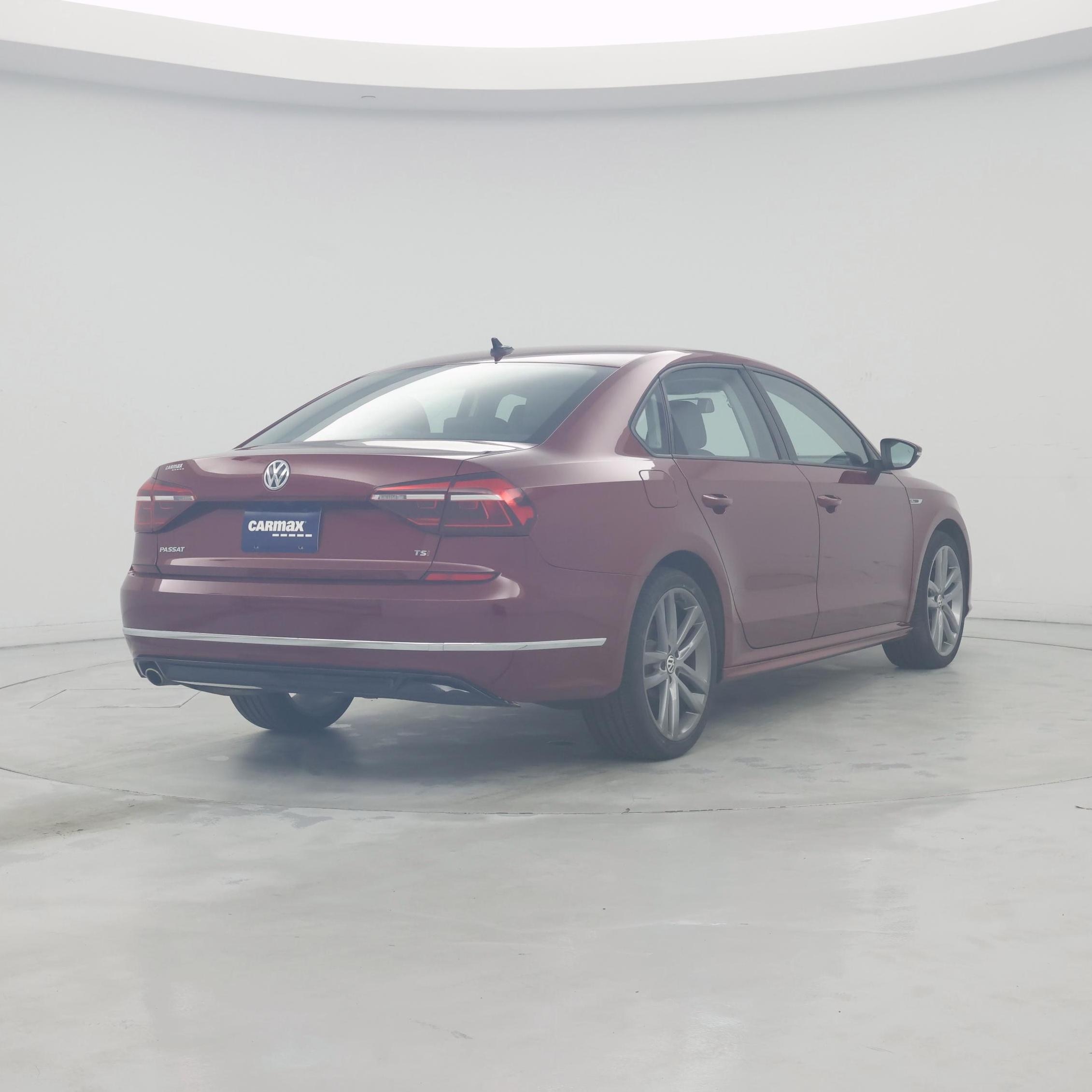 Thumbnail: 2018 Volkswagen Passat - 8