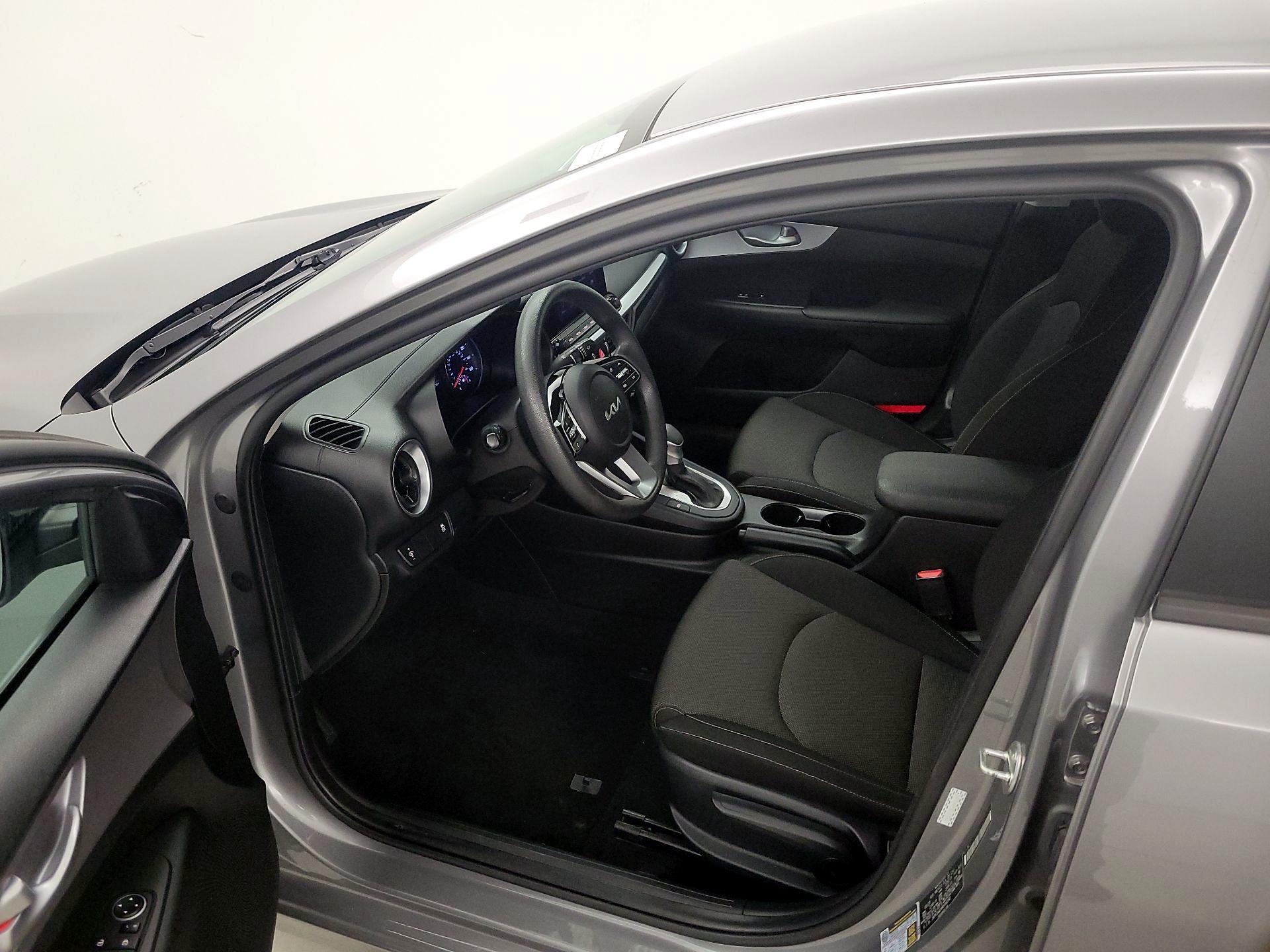 Thumbnail: 2024 Kia Forte - 11