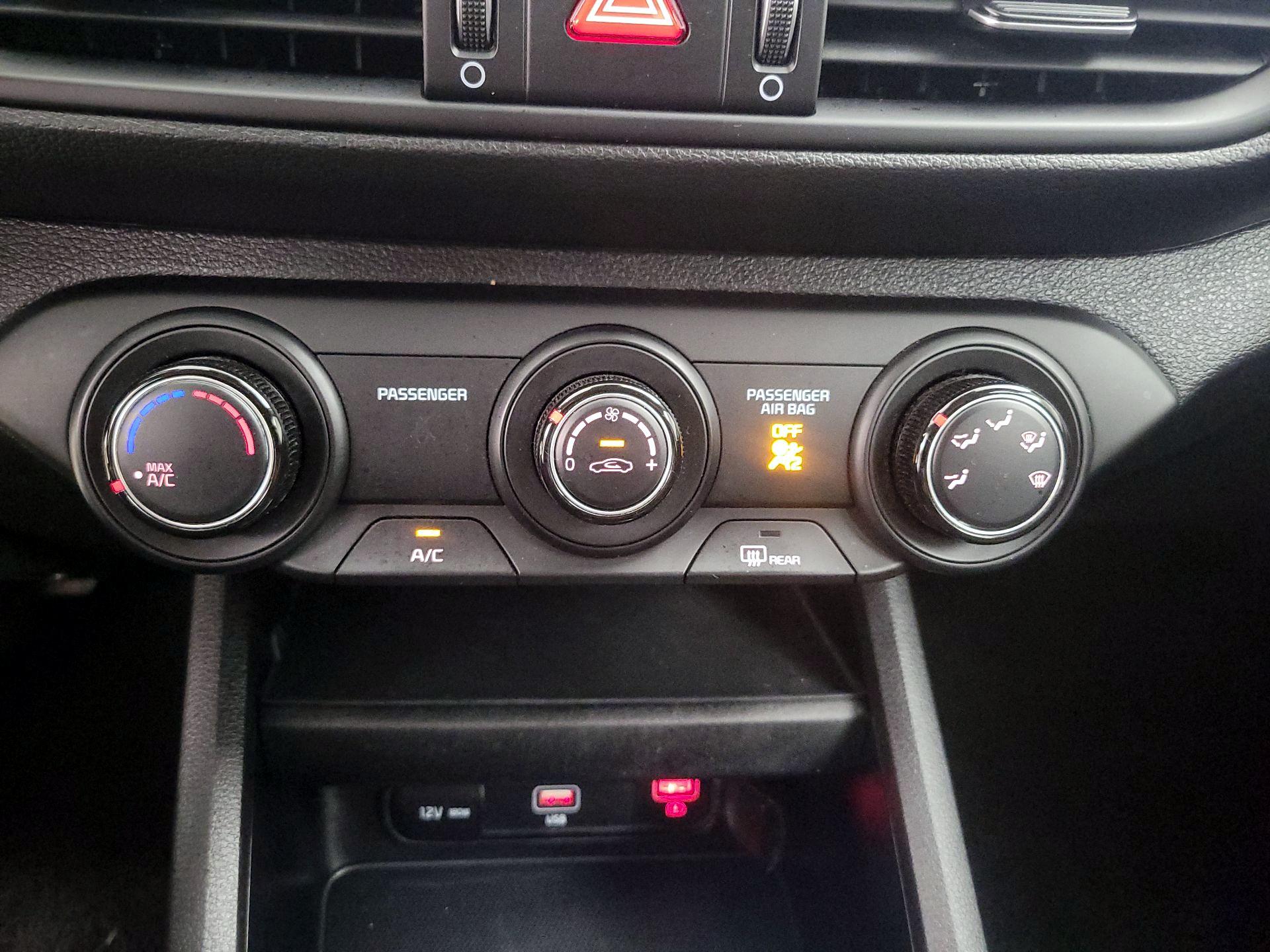 Thumbnail: 2024 Kia Forte - 16